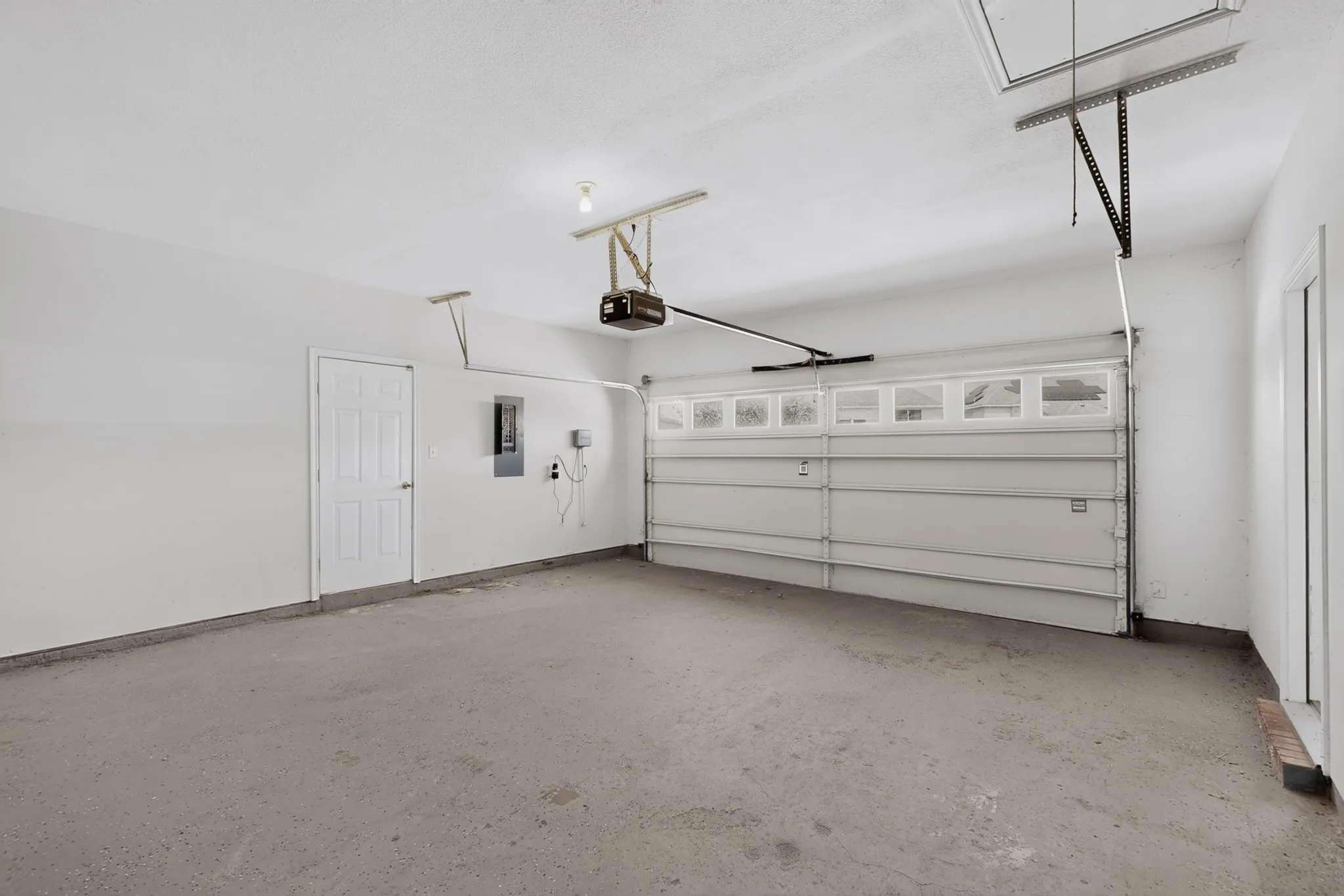 Single Family Residence For Sale in Tarrant County , 8504 Cedar Brush Court, Fort Worth, Texas 76123, 5 Bedroom, 4 Bathroom, 2 Garage spaces, 3,876 Sqft, built in 2006, mls#21371688, Real Estate Agent in Fort Worth, Homes For Sale in Tarrant county, Homes For Sale in Fort Worth, Realtor in Fort Worth Texas, Real Estate Brokerage Independent Realty Texas, Luminita Cordes Realtor