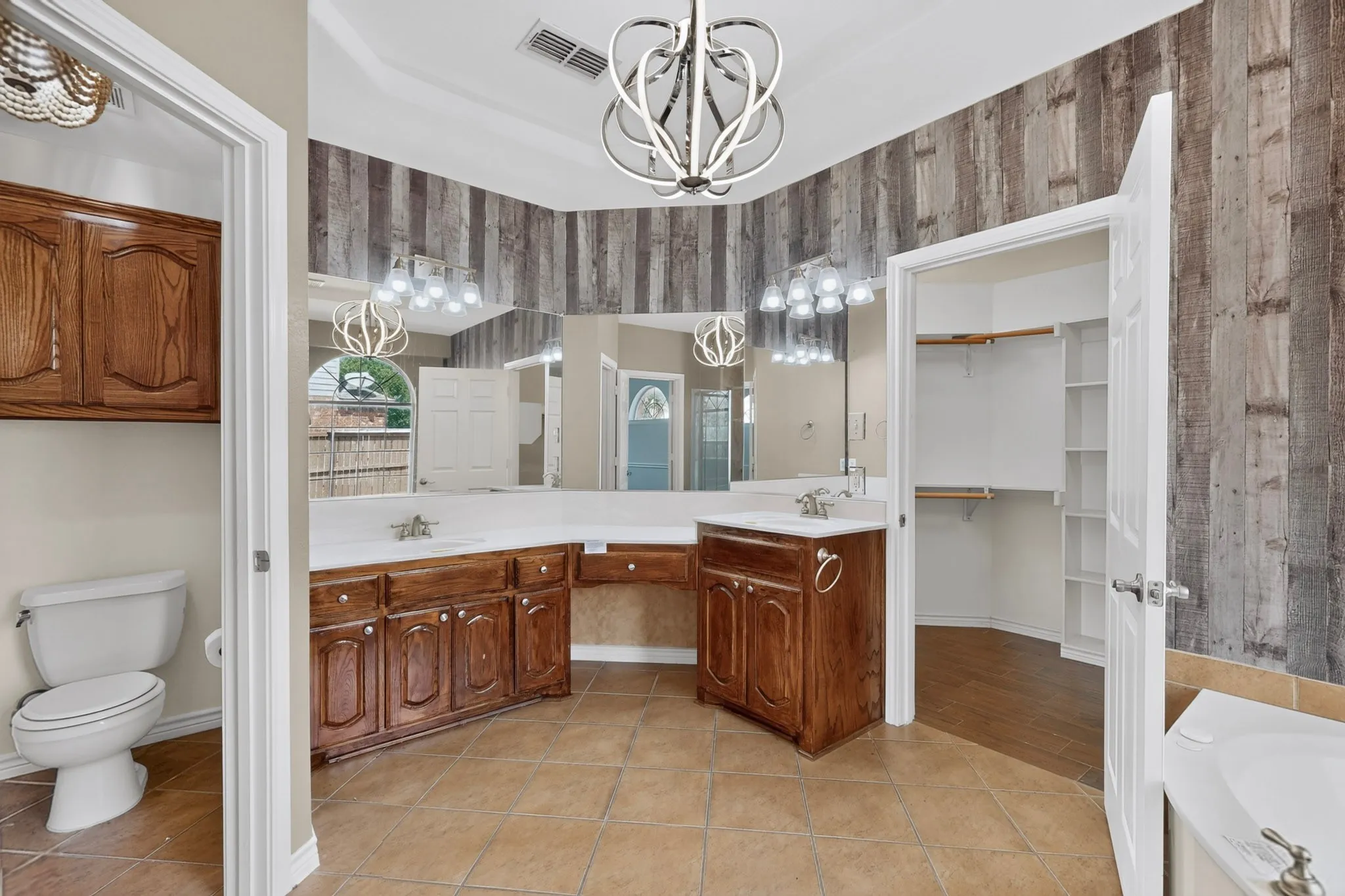Single Family Residence For Sale in Tarrant County , 8504 Cedar Brush Court, Fort Worth, Texas 76123, 5 Bedroom, 4 Bathroom, 2 Garage spaces, 3,876 Sqft, built in 2006, mls#21371688, Real Estate Agent in Fort Worth, Homes For Sale in Tarrant county, Homes For Sale in Fort Worth, Realtor in Fort Worth Texas, Real Estate Brokerage Independent Realty Texas, Luminita Cordes Realtor