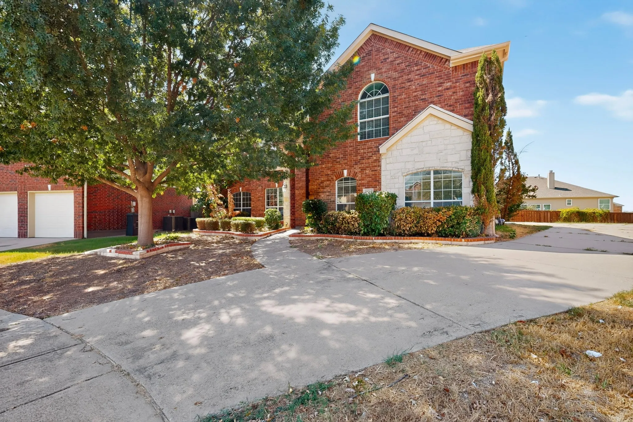 Single Family Residence For Sale in Tarrant County , 8504 Cedar Brush Court, Fort Worth, Texas 76123, 5 Bedroom, 4 Bathroom, 2 Garage spaces, 3,876 Sqft, built in 2006, mls#21371688, Real Estate Agent in Fort Worth, Homes For Sale in Tarrant county, Homes For Sale in Fort Worth, Realtor in Fort Worth Texas, Real Estate Brokerage Independent Realty Texas, Luminita Cordes Realtor