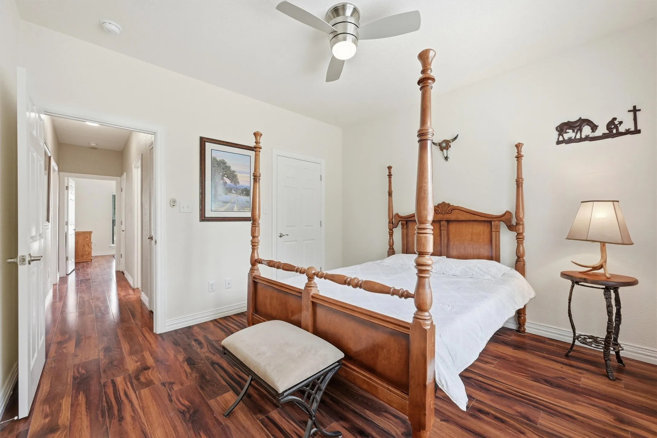 Single Family Residence For Sale in Grayson County , 230 Bent Oak Drive, Pottsboro, Texas 75076, 3 Bedroom, 2 Bathroom, 2 Garage spaces, 2,134 Sqft, built in 2018, mls#21375937, Real Estate Agent in Pottsboro, Homes For Sale in Grayson county, Homes For Sale in Pottsboro, Realtor in Pottsboro Texas, Real Estate Brokerage Independent Realty Texas, Luminita Cordes Realtor