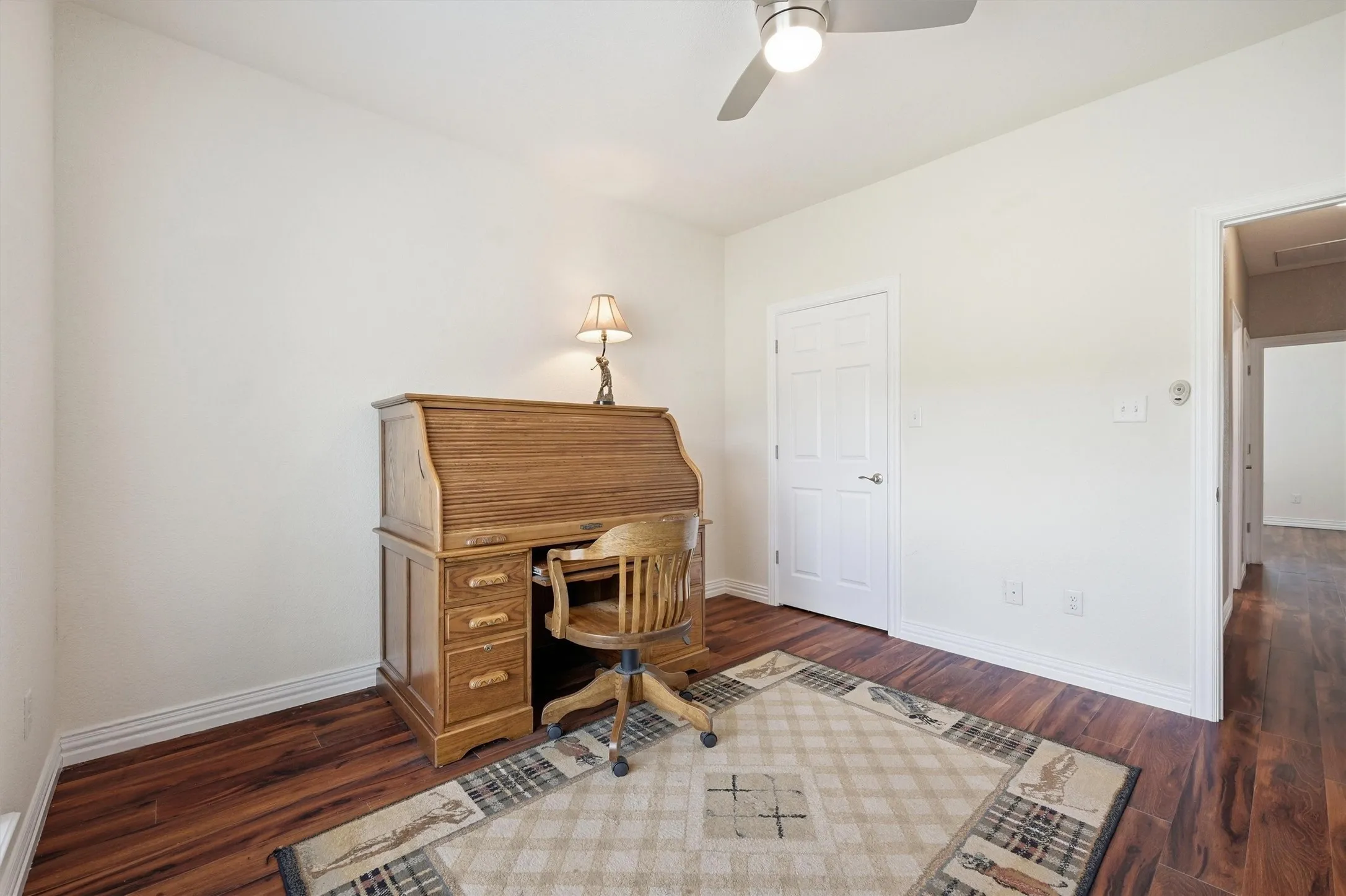 Single Family Residence For Sale in Grayson County , 230 Bent Oak Drive, Pottsboro, Texas 75076, 3 Bedroom, 2 Bathroom, 2 Garage spaces, 2,134 Sqft, built in 2018, mls#21375937, Real Estate Agent in Pottsboro, Homes For Sale in Grayson county, Homes For Sale in Pottsboro, Realtor in Pottsboro Texas, Real Estate Brokerage Independent Realty Texas, Luminita Cordes Realtor