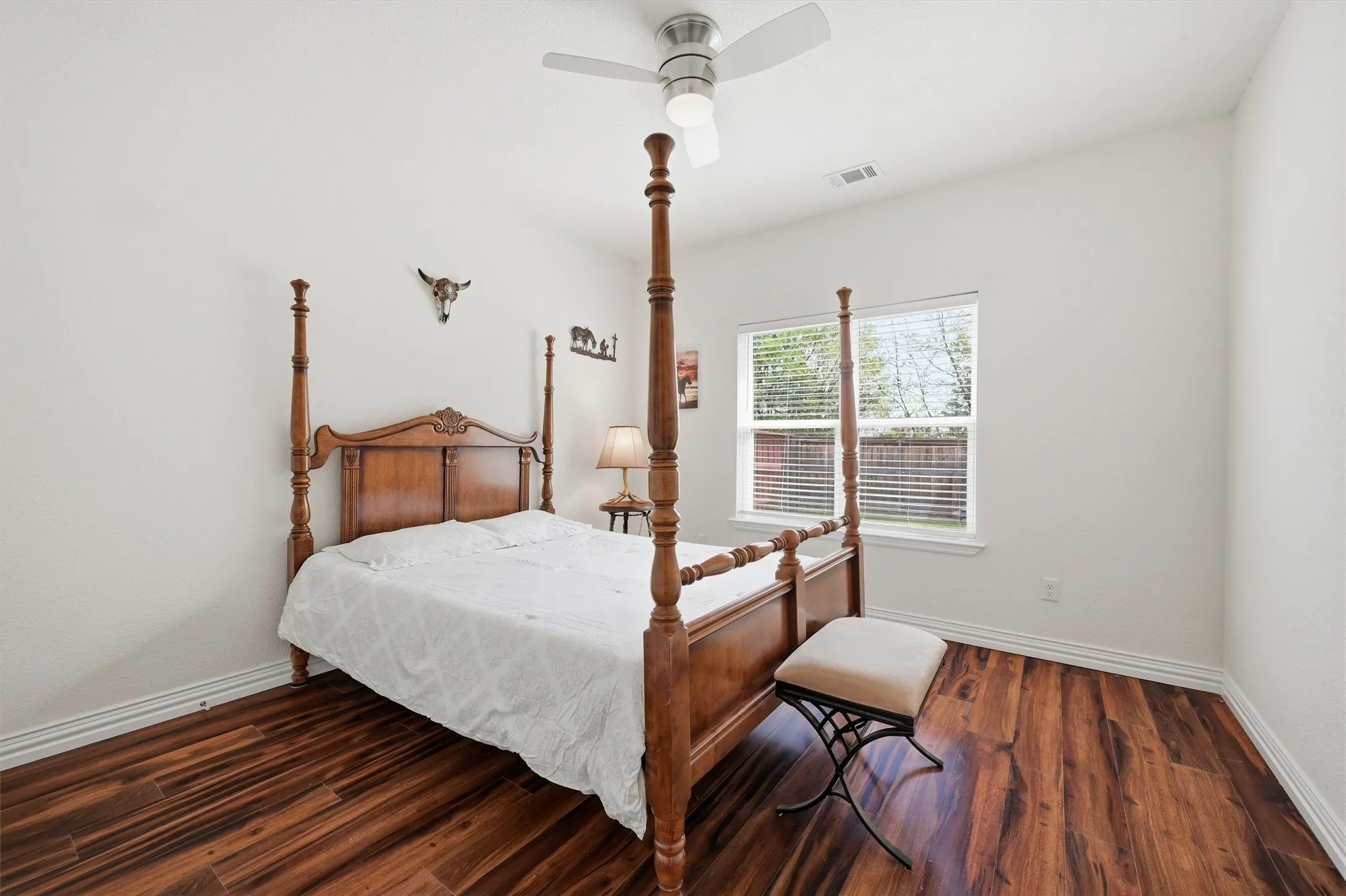 Single Family Residence For Sale in Grayson County , 230 Bent Oak Drive, Pottsboro, Texas 75076, 3 Bedroom, 2 Bathroom, 2 Garage spaces, 2,134 Sqft, built in 2018, mls#21375937, Real Estate Agent in Pottsboro, Homes For Sale in Grayson county, Homes For Sale in Pottsboro, Realtor in Pottsboro Texas, Real Estate Brokerage Independent Realty Texas, Luminita Cordes Realtor