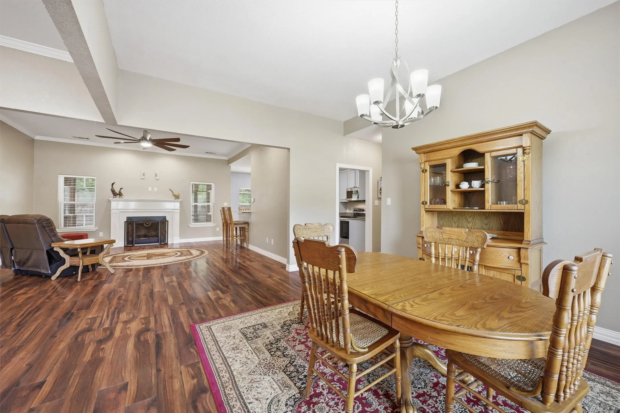 Single Family Residence For Sale in Grayson County , 230 Bent Oak Drive, Pottsboro, Texas 75076, 3 Bedroom, 2 Bathroom, 2 Garage spaces, 2,134 Sqft, built in 2018, mls#21375937, Real Estate Agent in Pottsboro, Homes For Sale in Grayson county, Homes For Sale in Pottsboro, Realtor in Pottsboro Texas, Real Estate Brokerage Independent Realty Texas, Luminita Cordes Realtor