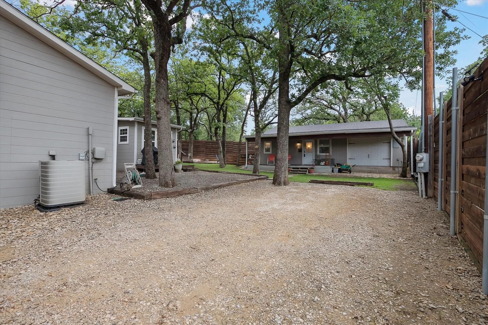 Single Family Residence For Rent in Denton County , 4016 Cactus Drive, Argyle, Texas 76226, 2 Bedroom, 1 Bathroom, Garage spaces, 785 Sqft, built in 2018, mls#21376009, Real Estate Agent in Argyle, Homes For Rent in Denton county, Homes For Rent in Argyle, Realtor in Argyle Texas, Real Estate Brokerage Independent Realty Texas, Luminita Cordes Realtor