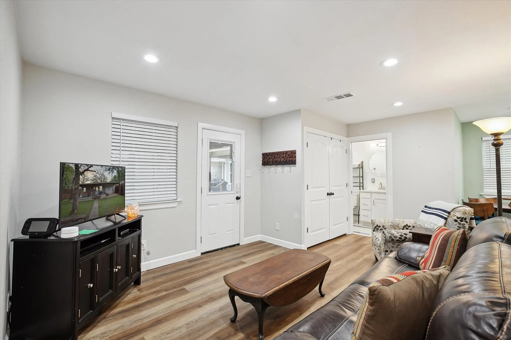 Single Family Residence For Rent in Denton County , 4016 Cactus Drive, Argyle, Texas 76226, 2 Bedroom, 1 Bathroom, Garage spaces, 785 Sqft, built in 2018, mls#21376009, Real Estate Agent in Argyle, Homes For Rent in Denton county, Homes For Rent in Argyle, Realtor in Argyle Texas, Real Estate Brokerage Independent Realty Texas, Luminita Cordes Realtor