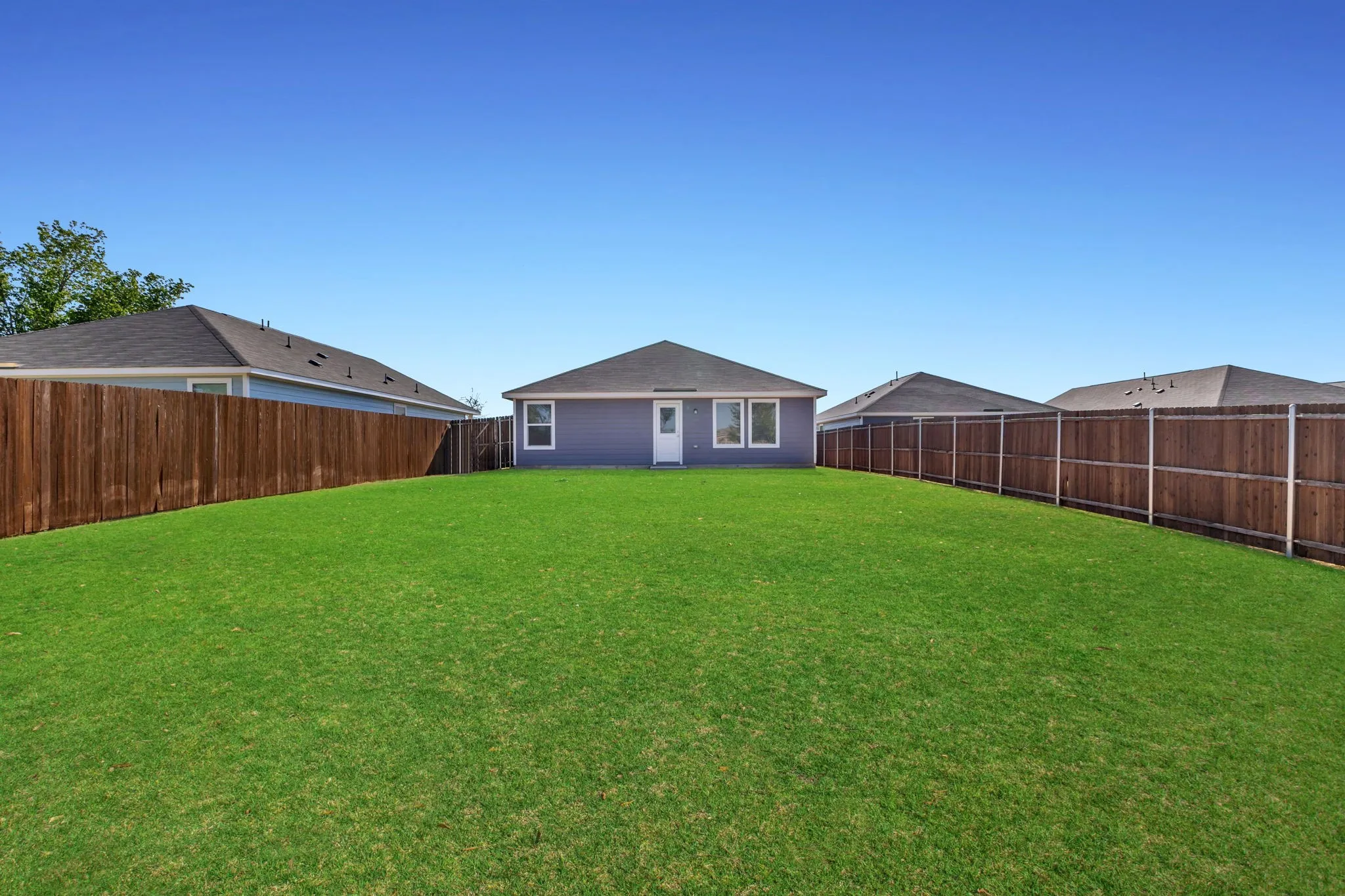 Single Family Residence For Sale in Collin County , 7721 Skier Drive, Mc Kinney, Texas 75071, 4 Bedroom, 2 Bathroom, 2 Garage spaces, 1,692 Sqft, built in 2024, mls#21374746, Real Estate Agent in Mc Kinney, Homes For Sale in Collin county, Homes For Sale in Mc Kinney, Realtor in Mc Kinney Texas, Real Estate Brokerage Independent Realty Texas, Luminita Cordes Realtor