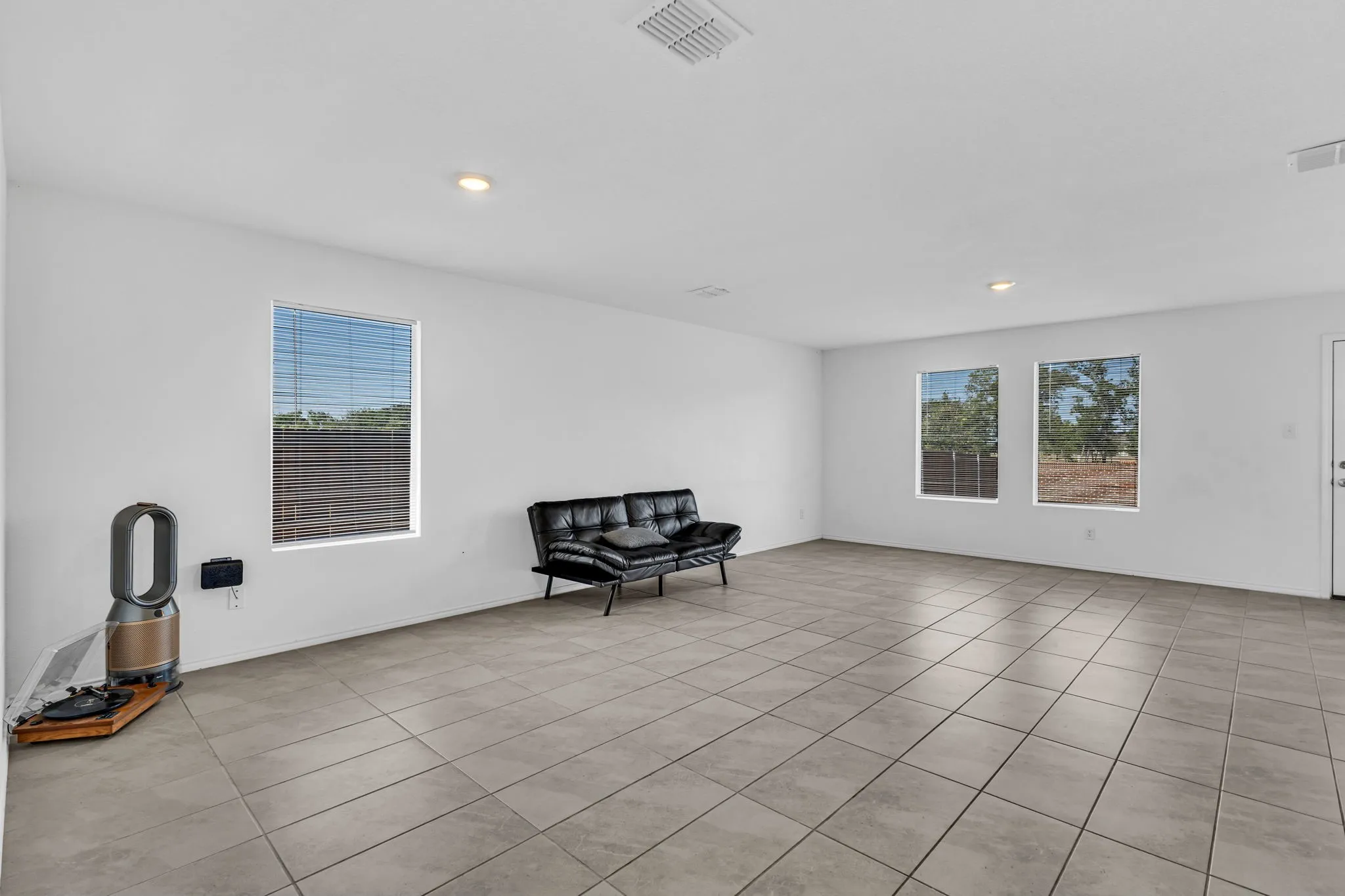 Single Family Residence For Sale in Collin County , 7721 Skier Drive, Mc Kinney, Texas 75071, 4 Bedroom, 2 Bathroom, 2 Garage spaces, 1,692 Sqft, built in 2024, mls#21374746, Real Estate Agent in Mc Kinney, Homes For Sale in Collin county, Homes For Sale in Mc Kinney, Realtor in Mc Kinney Texas, Real Estate Brokerage Independent Realty Texas, Luminita Cordes Realtor