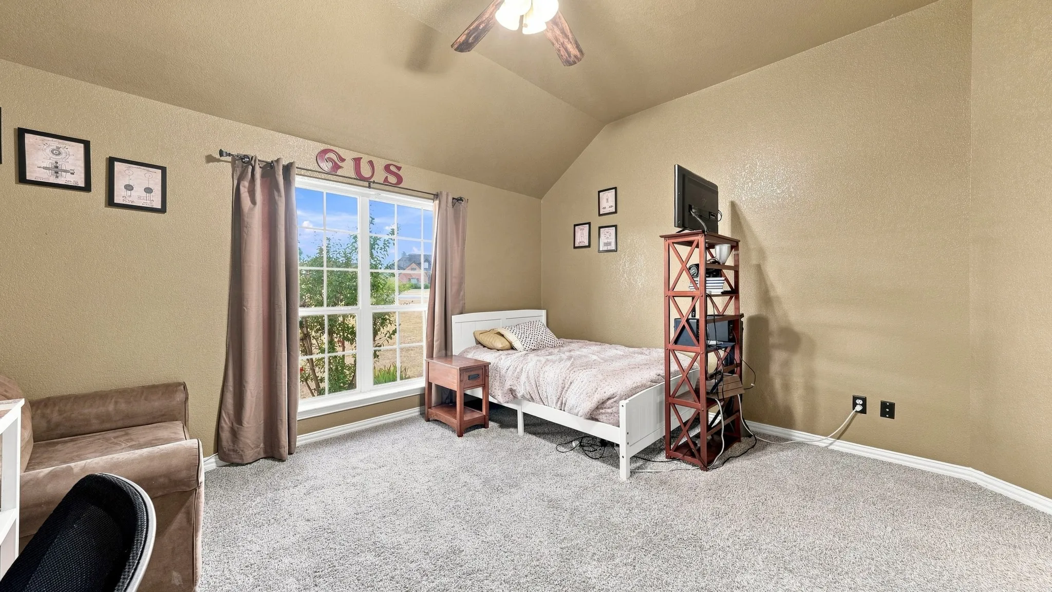 Single Family Residence For Sale in Parker County , 197 Savannah Drive, Weatherford, Texas 76087, 4 Bedroom, 2 Bathroom, 2 Garage spaces, 2,204 Sqft, built in 2009, mls#21368142, Real Estate Agent in Weatherford, Homes For Sale in Parker county, Homes For Sale in Weatherford, Realtor in Weatherford Texas, Real Estate Brokerage Independent Realty Texas, Luminita Cordes Realtor
