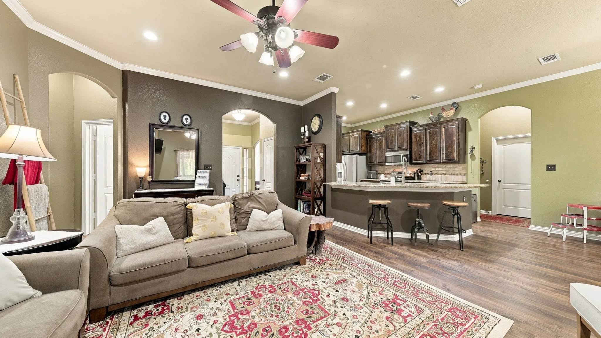 Single Family Residence For Sale in Parker County , 197 Savannah Drive, Weatherford, Texas 76087, 4 Bedroom, 2 Bathroom, 2 Garage spaces, 2,204 Sqft, built in 2009, mls#21368142, Real Estate Agent in Weatherford, Homes For Sale in Parker county, Homes For Sale in Weatherford, Realtor in Weatherford Texas, Real Estate Brokerage Independent Realty Texas, Luminita Cordes Realtor