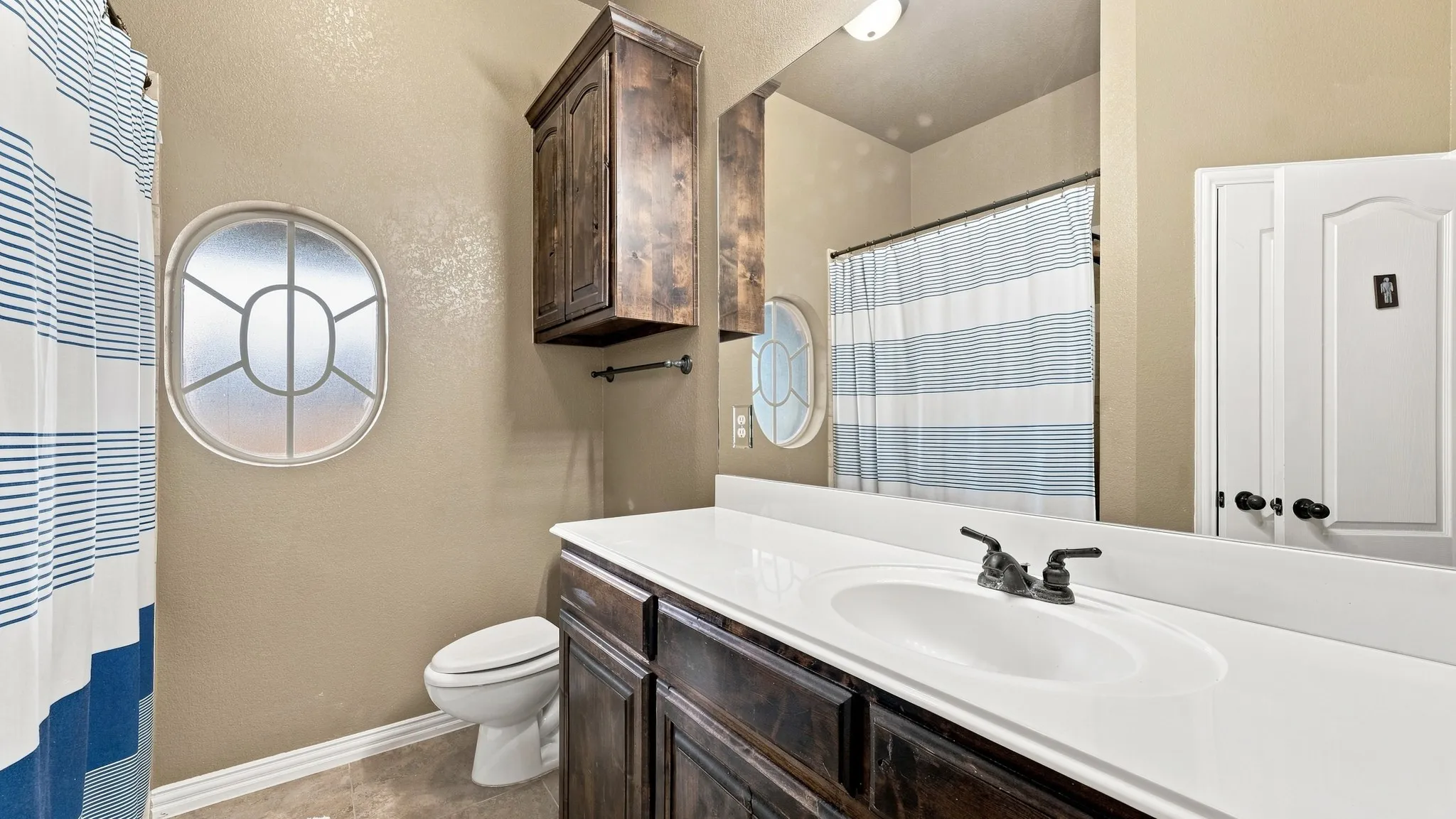 Single Family Residence For Sale in Parker County , 197 Savannah Drive, Weatherford, Texas 76087, 4 Bedroom, 2 Bathroom, 2 Garage spaces, 2,204 Sqft, built in 2009, mls#21368142, Real Estate Agent in Weatherford, Homes For Sale in Parker county, Homes For Sale in Weatherford, Realtor in Weatherford Texas, Real Estate Brokerage Independent Realty Texas, Luminita Cordes Realtor