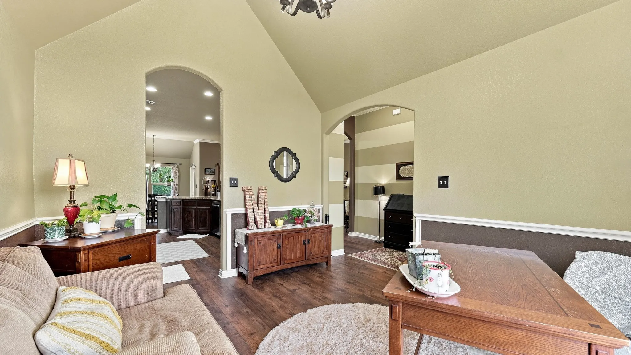 Single Family Residence For Sale in Parker County , 197 Savannah Drive, Weatherford, Texas 76087, 4 Bedroom, 2 Bathroom, 2 Garage spaces, 2,204 Sqft, built in 2009, mls#21368142, Real Estate Agent in Weatherford, Homes For Sale in Parker county, Homes For Sale in Weatherford, Realtor in Weatherford Texas, Real Estate Brokerage Independent Realty Texas, Luminita Cordes Realtor
