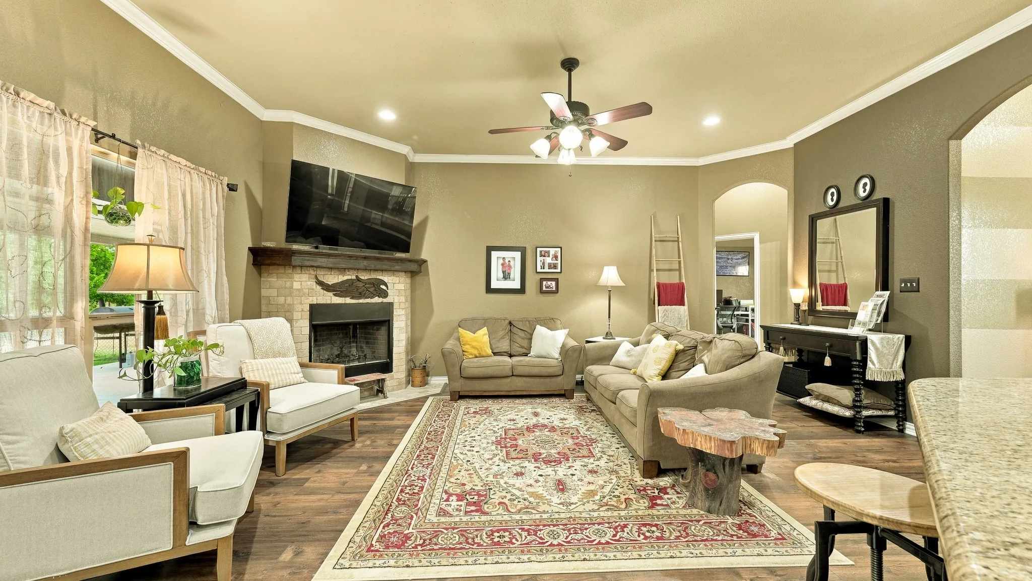 Single Family Residence For Sale in Parker County , 197 Savannah Drive, Weatherford, Texas 76087, 4 Bedroom, 2 Bathroom, 2 Garage spaces, 2,204 Sqft, built in 2009, mls#21368142, Real Estate Agent in Weatherford, Homes For Sale in Parker county, Homes For Sale in Weatherford, Realtor in Weatherford Texas, Real Estate Brokerage Independent Realty Texas, Luminita Cordes Realtor