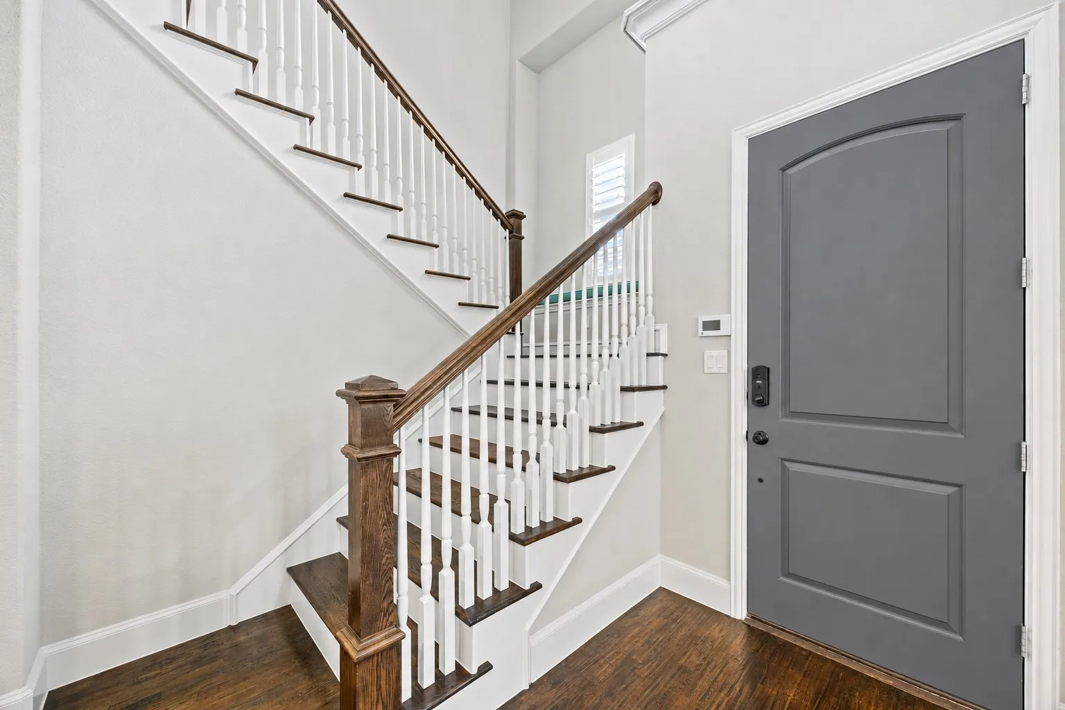Single Family Residence For Sale in Denton County , 3857 Mashpee Street, Frisco, Texas 75034, 5 Bedroom, 6 Bathroom, 3 Garage spaces, 4,589 Sqft, built in 2017, mls#21375929, Real Estate Agent in Frisco, Homes For Sale in Denton county, Homes For Sale in Frisco, Realtor in Frisco Texas, Real Estate Brokerage Independent Realty Texas, Luminita Cordes Realtor