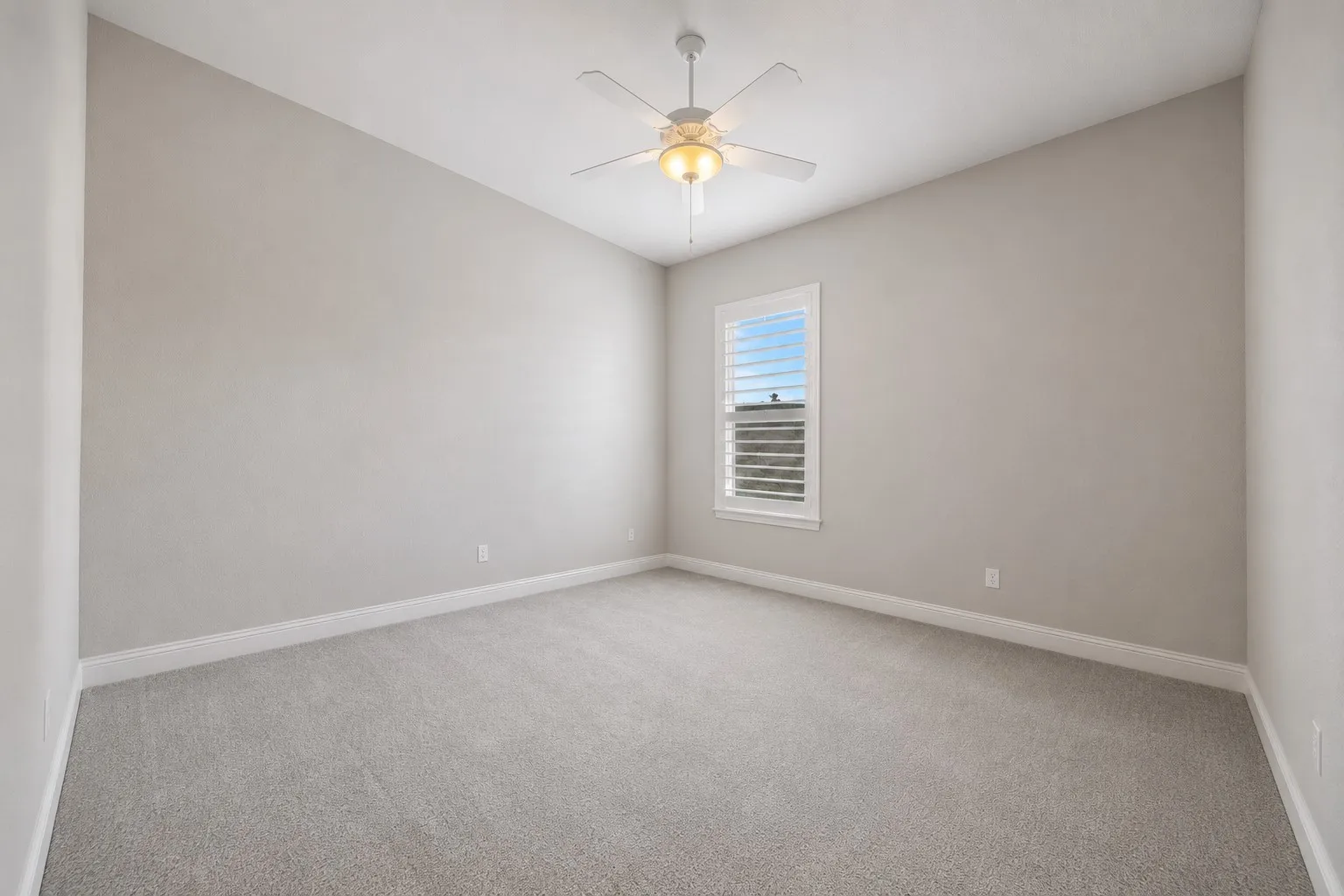 Single Family Residence For Sale in Denton County , 3857 Mashpee Street, Frisco, Texas 75034, 5 Bedroom, 6 Bathroom, 3 Garage spaces, 4,589 Sqft, built in 2017, mls#21375929, Real Estate Agent in Frisco, Homes For Sale in Denton county, Homes For Sale in Frisco, Realtor in Frisco Texas, Real Estate Brokerage Independent Realty Texas, Luminita Cordes Realtor