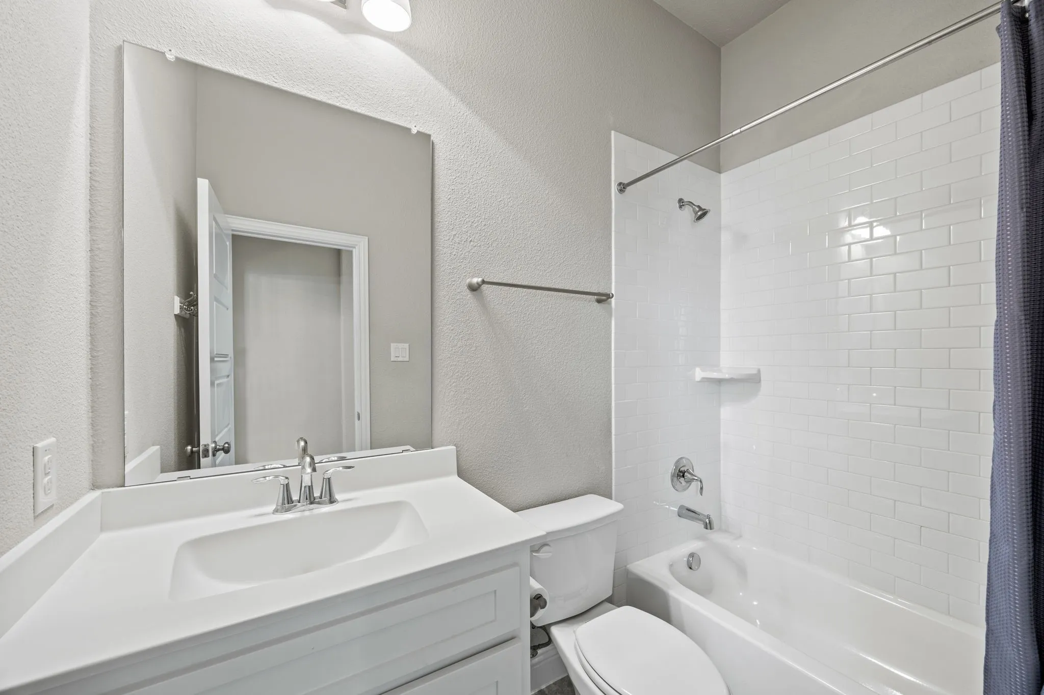 Single Family Residence For Sale in Denton County , 3857 Mashpee Street, Frisco, Texas 75034, 5 Bedroom, 6 Bathroom, 3 Garage spaces, 4,589 Sqft, built in 2017, mls#21375929, Real Estate Agent in Frisco, Homes For Sale in Denton county, Homes For Sale in Frisco, Realtor in Frisco Texas, Real Estate Brokerage Independent Realty Texas, Luminita Cordes Realtor