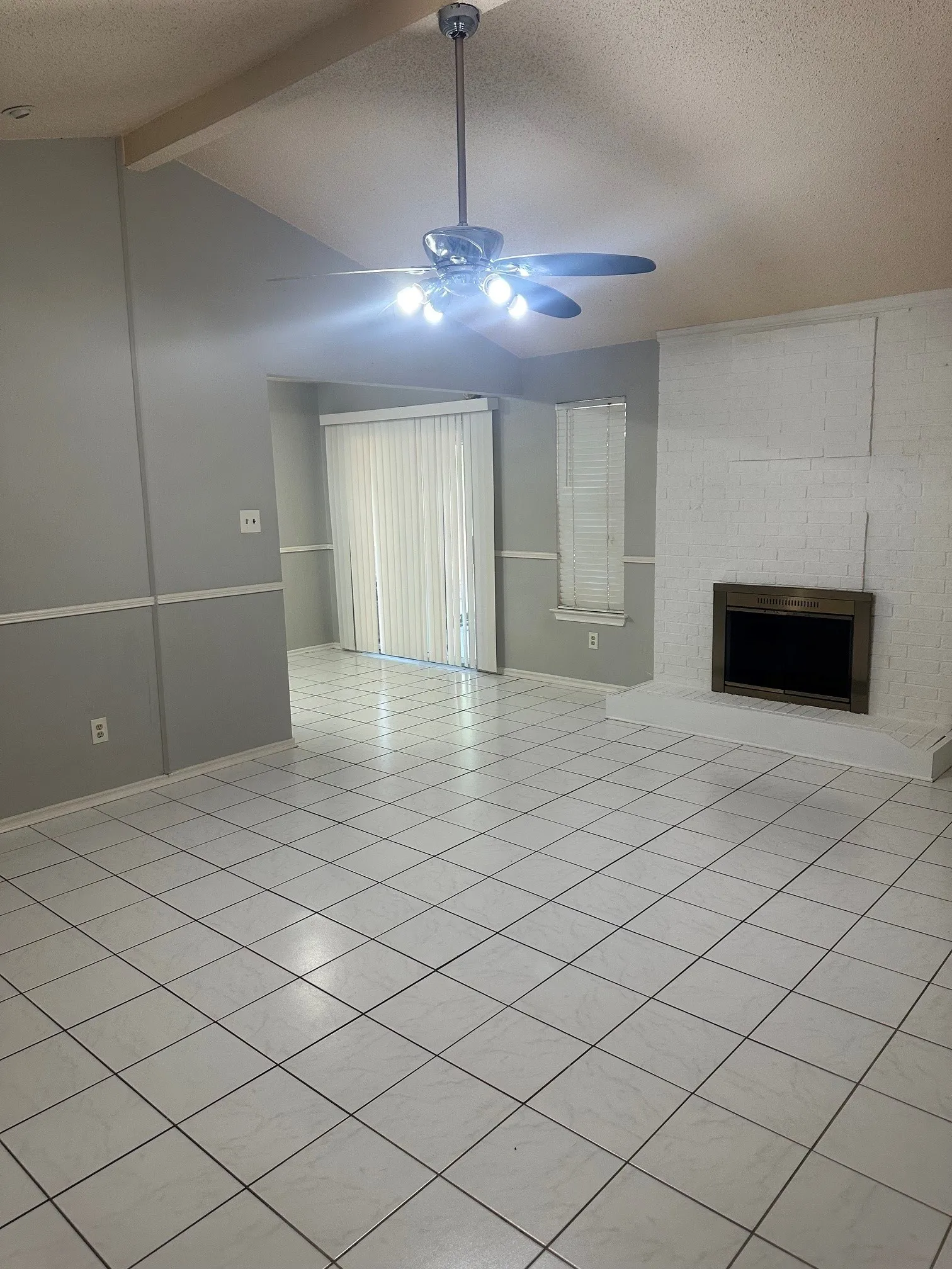 Single Family Residence For Rent in Dallas County , 3518 Hawaii Drive, Garland, Texas 75044, 3 Bedroom, 2 Bathroom, 2 Garage spaces, 1,338 Sqft, built in 1986, mls#21376032, Real Estate Agent in Garland, Homes For Rent in Dallas county, Homes For Rent in Garland, Realtor in Garland Texas, Real Estate Brokerage Independent Realty Texas, Luminita Cordes Realtor