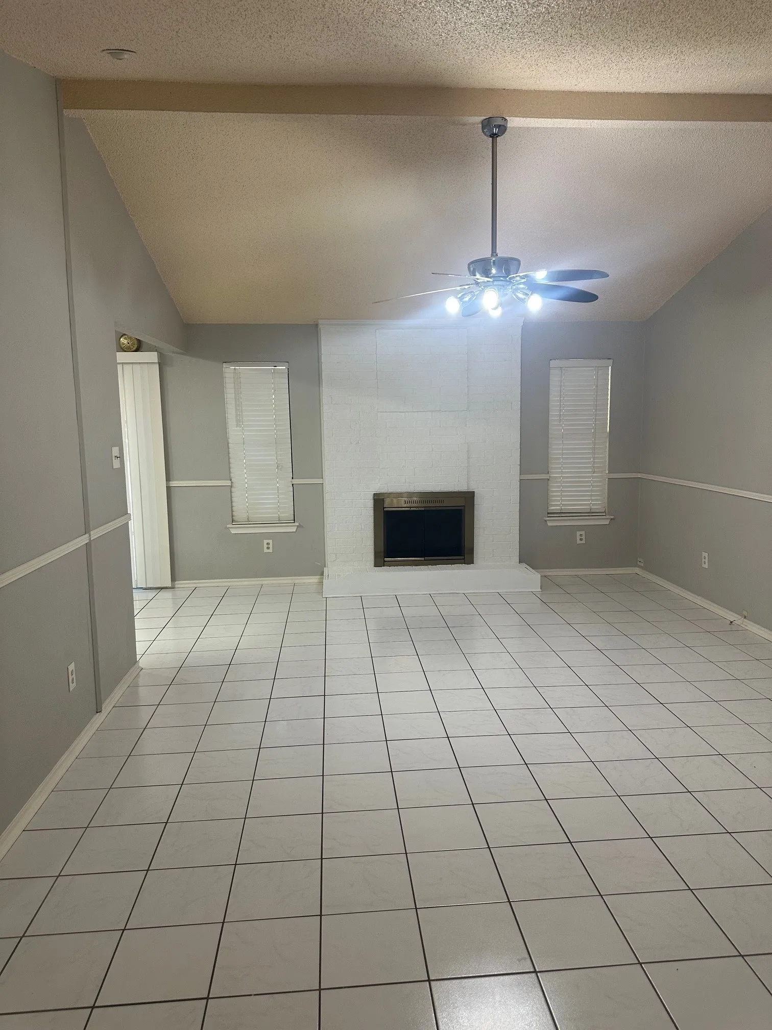 Single Family Residence For Rent in Dallas County , 3518 Hawaii Drive, Garland, Texas 75044, 3 Bedroom, 2 Bathroom, 2 Garage spaces, 1,338 Sqft, built in 1986, mls#21376032, Real Estate Agent in Garland, Homes For Rent in Dallas county, Homes For Rent in Garland, Realtor in Garland Texas, Real Estate Brokerage Independent Realty Texas, Luminita Cordes Realtor