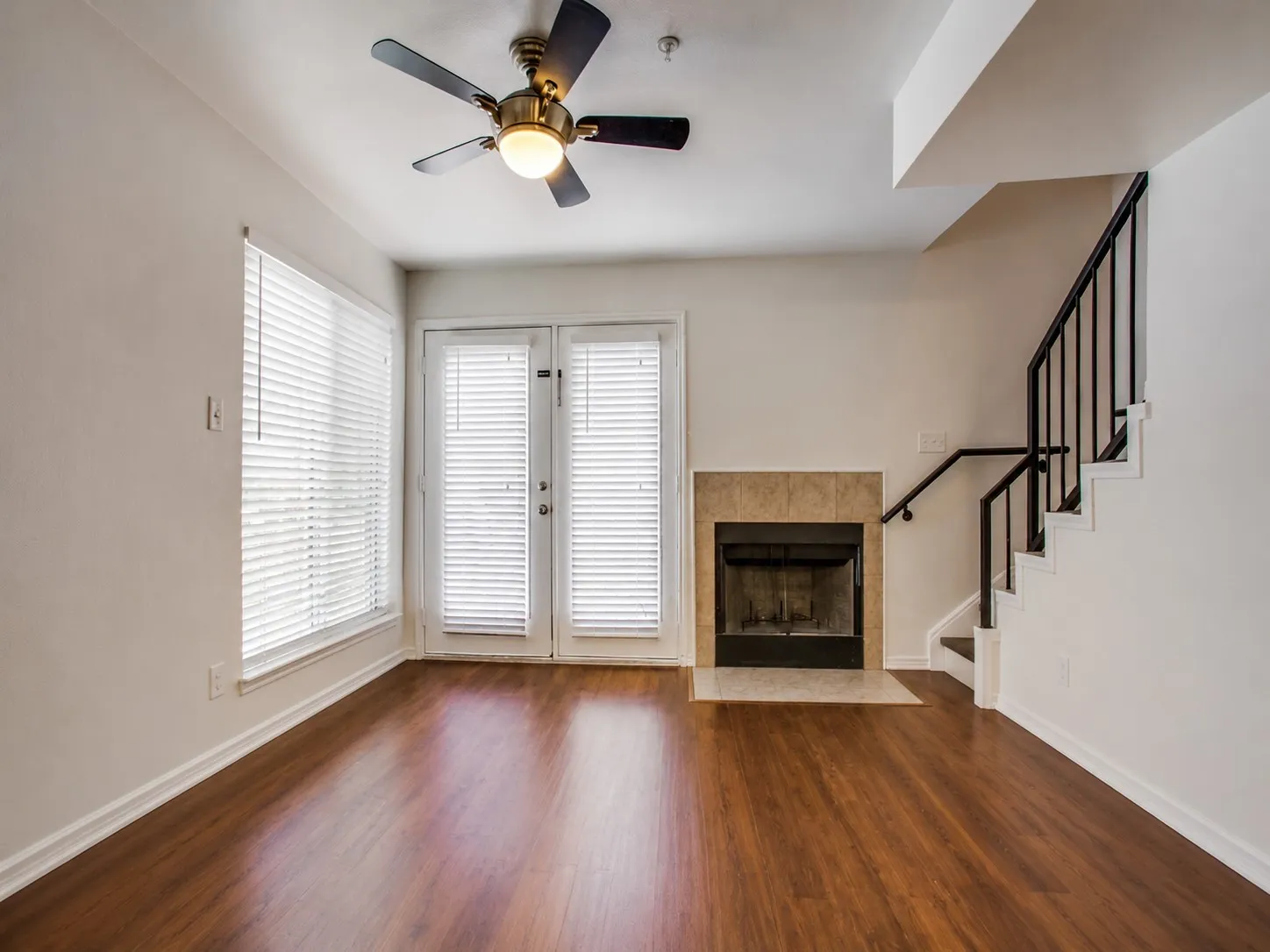 Condominium For Rent in Dallas County , 9829 Walnut Street O214, Dallas, Texas 75243, 2 Bedroom, 1 Bathroom, Garage spaces, 774 Sqft, built in 2015, mls#21368321, Real Estate Agent in Dallas, Homes For Rent in Dallas county, Homes For Rent in Dallas, Realtor in Dallas Texas, Real Estate Brokerage Independent Realty Texas, Luminita Cordes Realtor