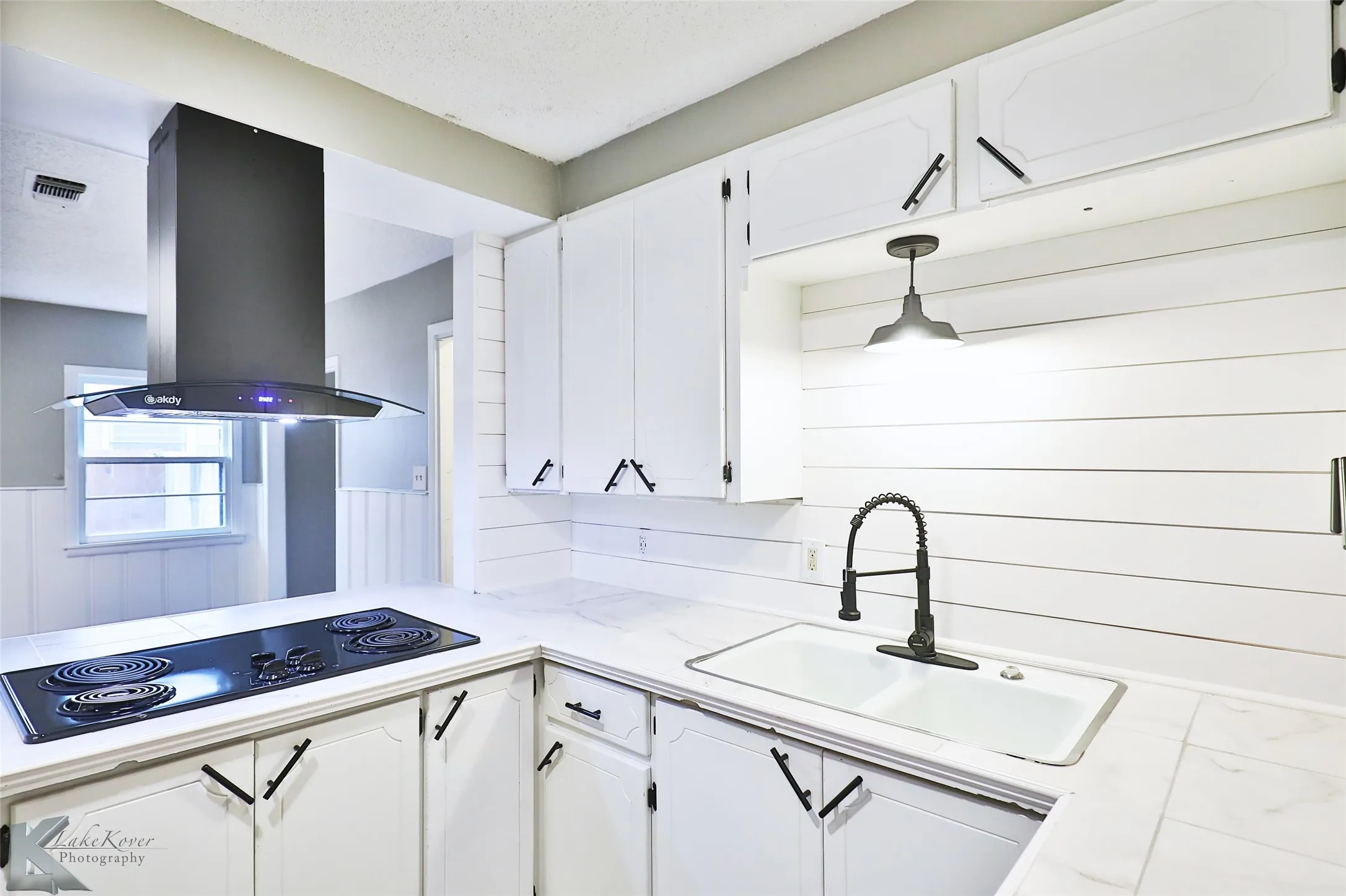 Single Family Residence For Rent in Taylor County , 1413 Westview Drive, Abilene, Texas 79603, 3 Bedroom, 2 Bathroom, Garage spaces, 1,785 Sqft, built in 1955, mls#21376039, Real Estate Agent in Abilene, Homes For Rent in Taylor county, Homes For Rent in Abilene, Realtor in Abilene Texas, Real Estate Brokerage Independent Realty Texas, Luminita Cordes Realtor