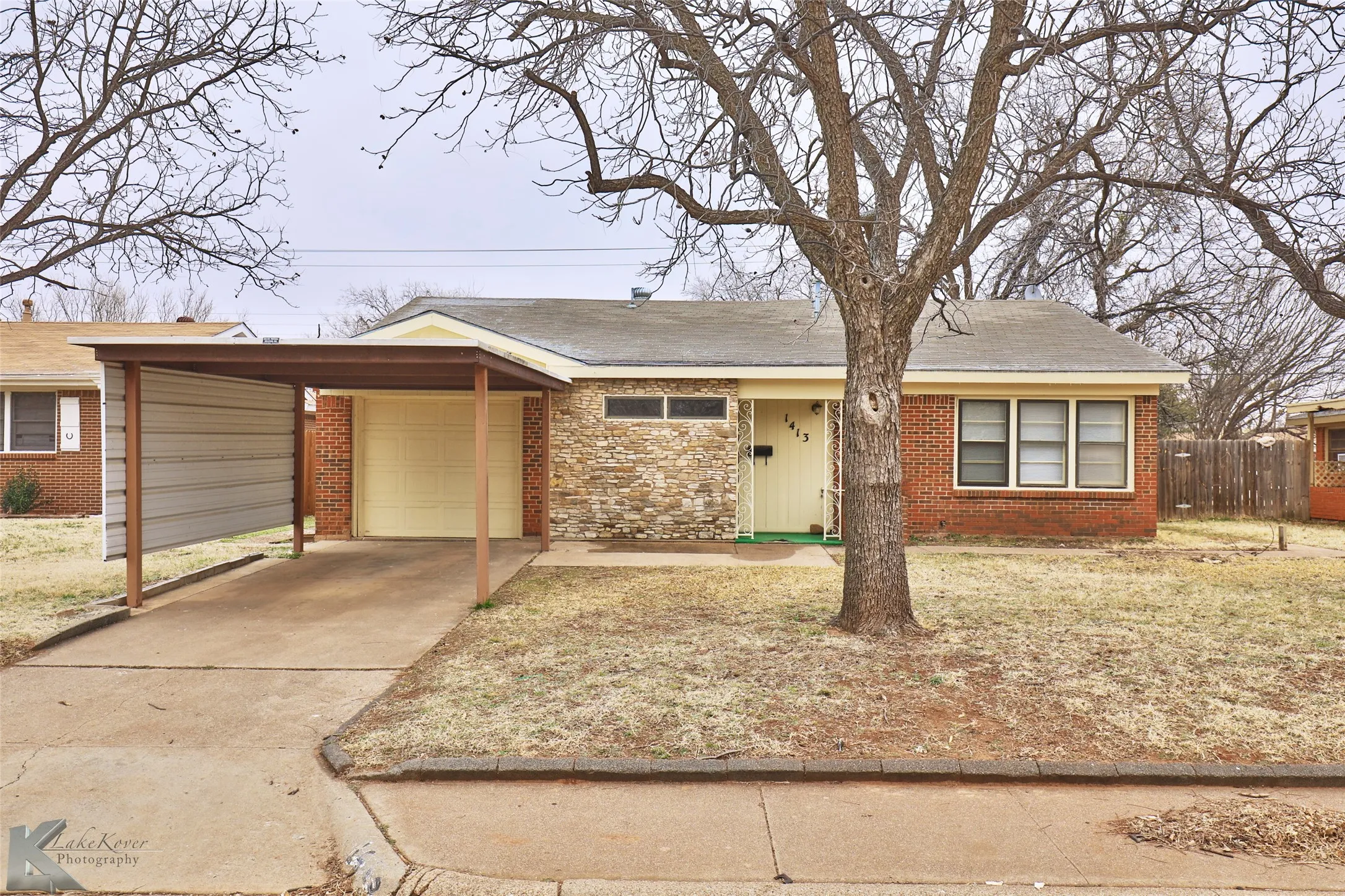 Single Family Residence For Rent in Taylor County , 1413 Westview Drive, Abilene, Texas 79603, 3 Bedroom, 2 Bathroom, Garage spaces, 1,785 Sqft, built in 1955, mls#21376039, Real Estate Agent in Abilene, Homes For Rent in Taylor county, Homes For Rent in Abilene, Realtor in Abilene Texas, Real Estate Brokerage Independent Realty Texas, Luminita Cordes Realtor
