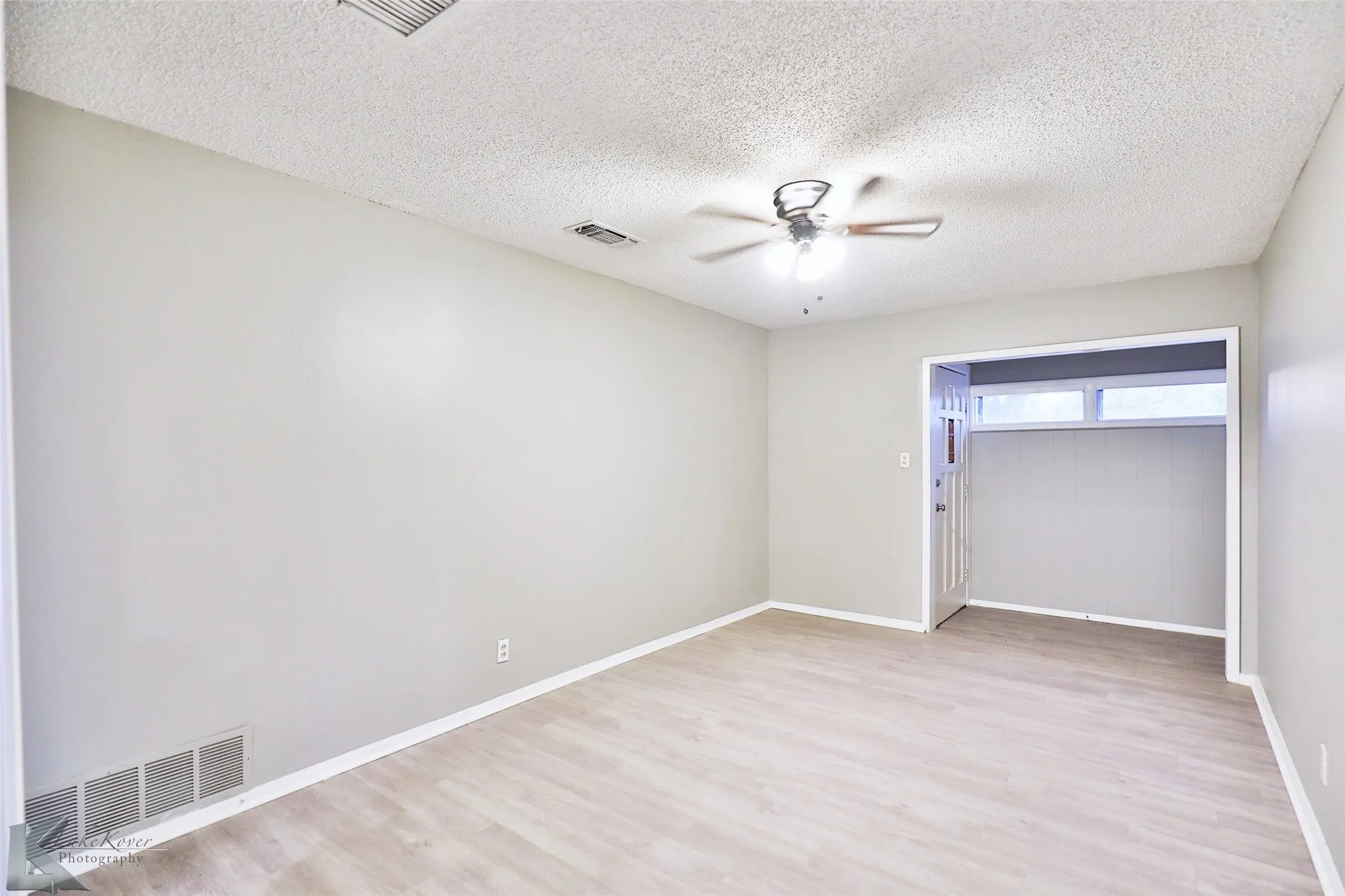 Single Family Residence For Rent in Taylor County , 1413 Westview Drive, Abilene, Texas 79603, 3 Bedroom, 2 Bathroom, Garage spaces, 1,785 Sqft, built in 1955, mls#21376039, Real Estate Agent in Abilene, Homes For Rent in Taylor county, Homes For Rent in Abilene, Realtor in Abilene Texas, Real Estate Brokerage Independent Realty Texas, Luminita Cordes Realtor