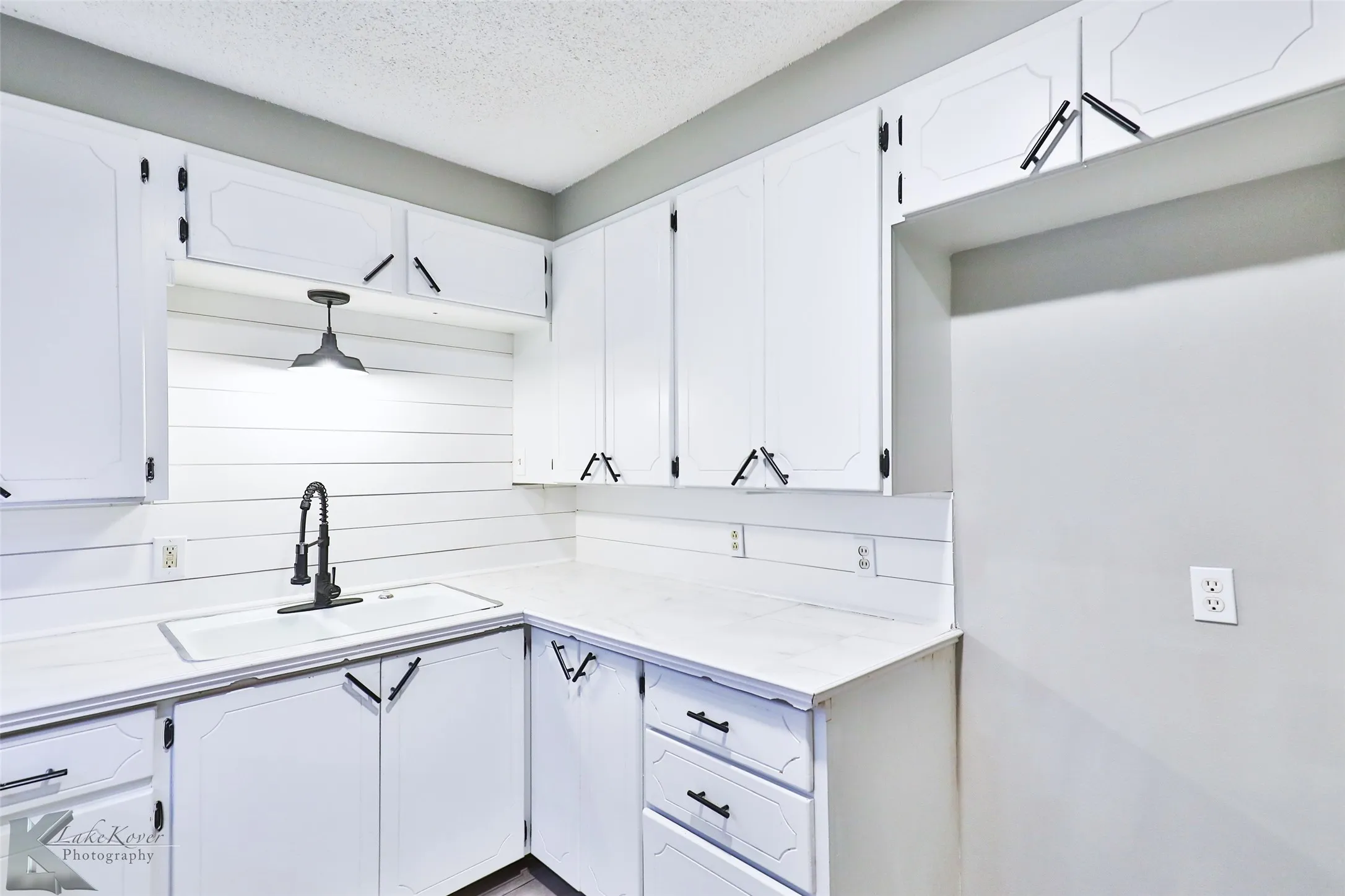 Single Family Residence For Rent in Taylor County , 1413 Westview Drive, Abilene, Texas 79603, 3 Bedroom, 2 Bathroom, Garage spaces, 1,785 Sqft, built in 1955, mls#21376039, Real Estate Agent in Abilene, Homes For Rent in Taylor county, Homes For Rent in Abilene, Realtor in Abilene Texas, Real Estate Brokerage Independent Realty Texas, Luminita Cordes Realtor