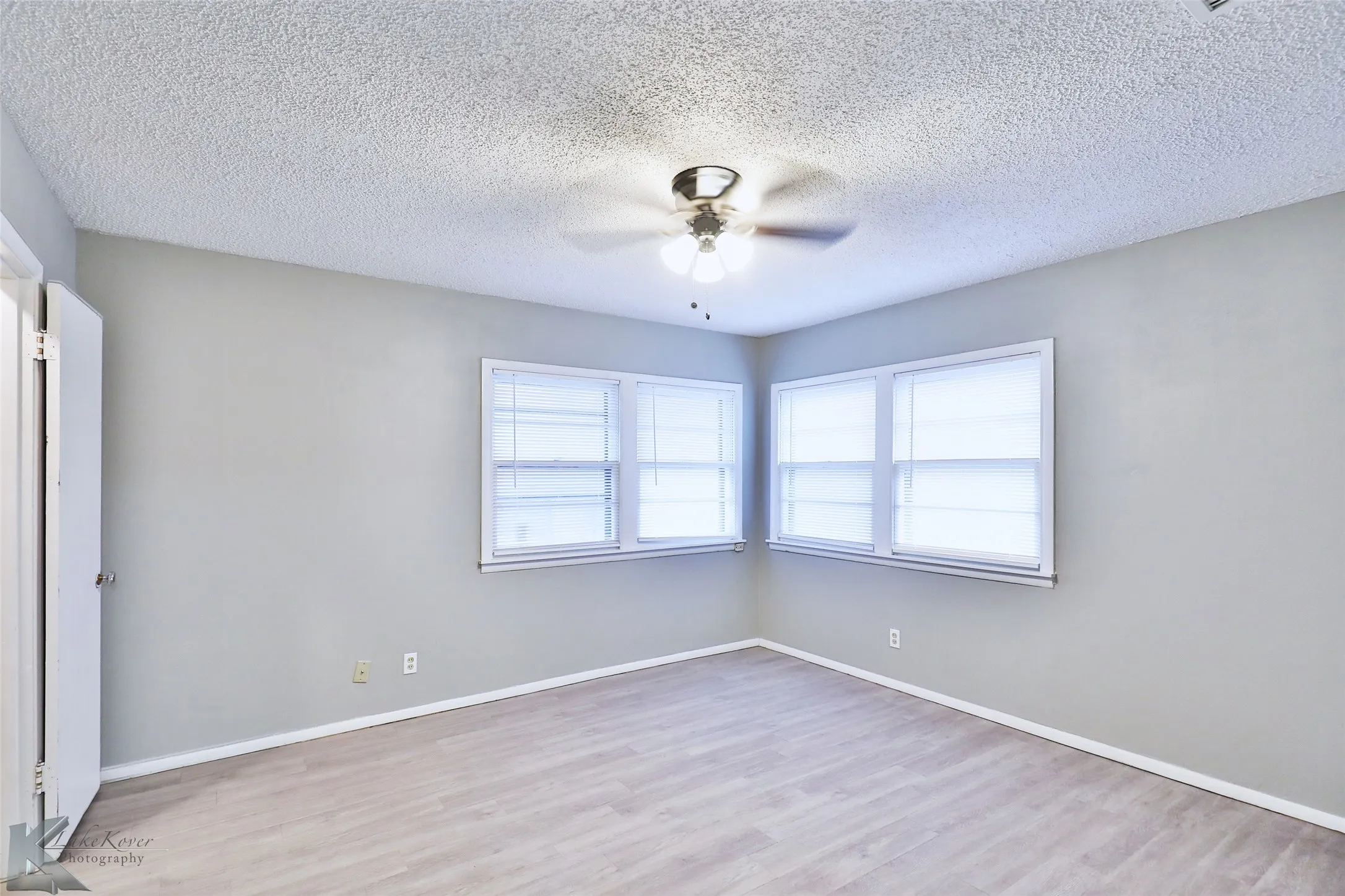 Single Family Residence For Rent in Taylor County , 1413 Westview Drive, Abilene, Texas 79603, 3 Bedroom, 2 Bathroom, Garage spaces, 1,785 Sqft, built in 1955, mls#21376039, Real Estate Agent in Abilene, Homes For Rent in Taylor county, Homes For Rent in Abilene, Realtor in Abilene Texas, Real Estate Brokerage Independent Realty Texas, Luminita Cordes Realtor