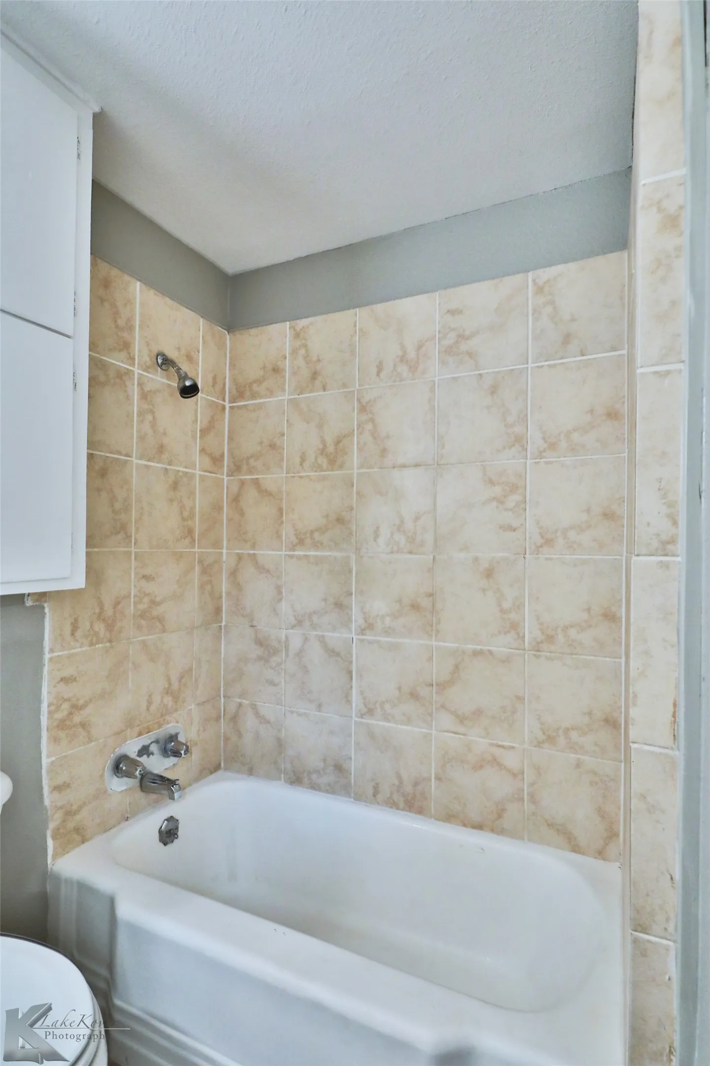 Single Family Residence For Rent in Taylor County , 1413 Westview Drive, Abilene, Texas 79603, 3 Bedroom, 2 Bathroom, Garage spaces, 1,785 Sqft, built in 1955, mls#21376039, Real Estate Agent in Abilene, Homes For Rent in Taylor county, Homes For Rent in Abilene, Realtor in Abilene Texas, Real Estate Brokerage Independent Realty Texas, Luminita Cordes Realtor