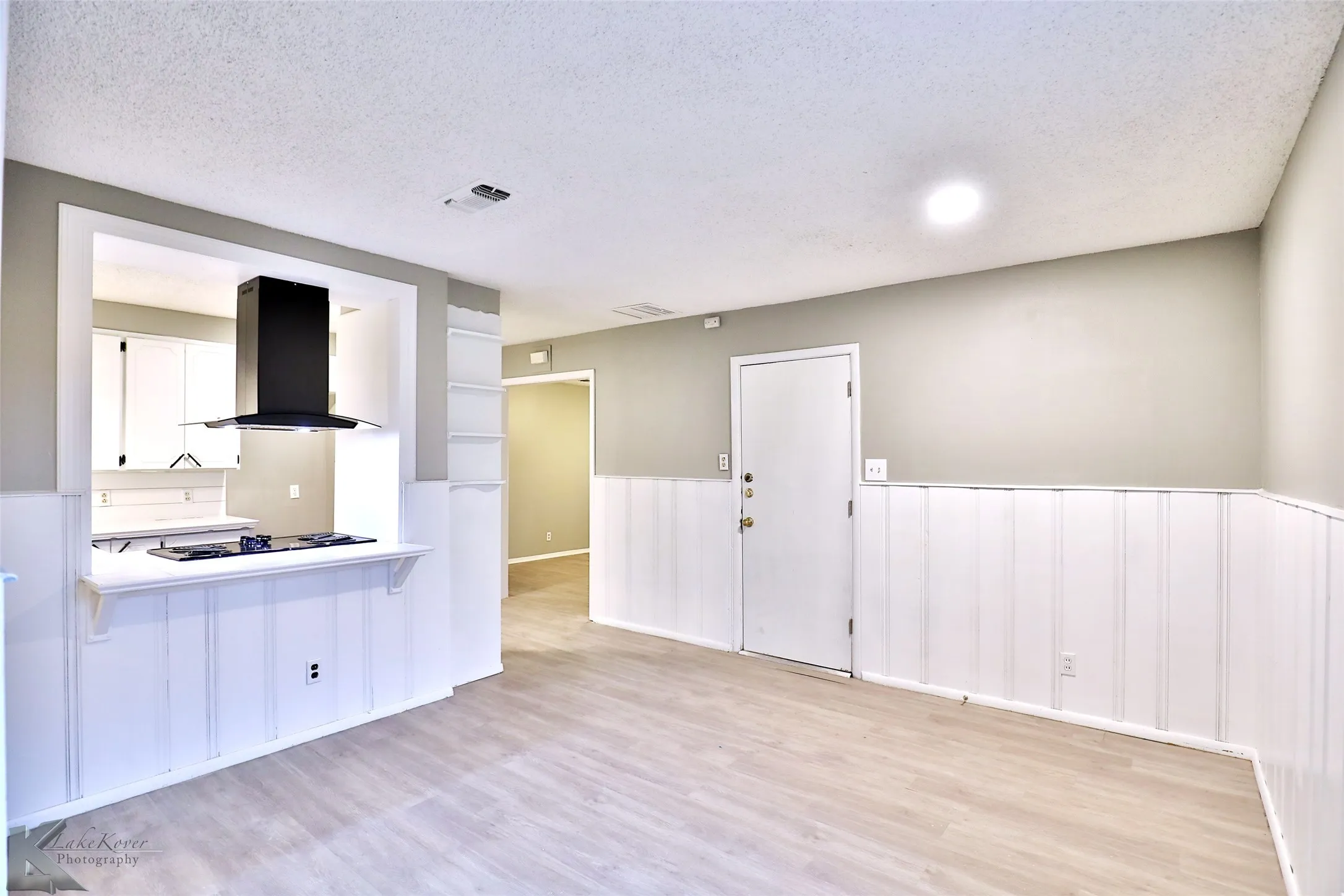 Single Family Residence For Rent in Taylor County , 1413 Westview Drive, Abilene, Texas 79603, 3 Bedroom, 2 Bathroom, Garage spaces, 1,785 Sqft, built in 1955, mls#21376039, Real Estate Agent in Abilene, Homes For Rent in Taylor county, Homes For Rent in Abilene, Realtor in Abilene Texas, Real Estate Brokerage Independent Realty Texas, Luminita Cordes Realtor
