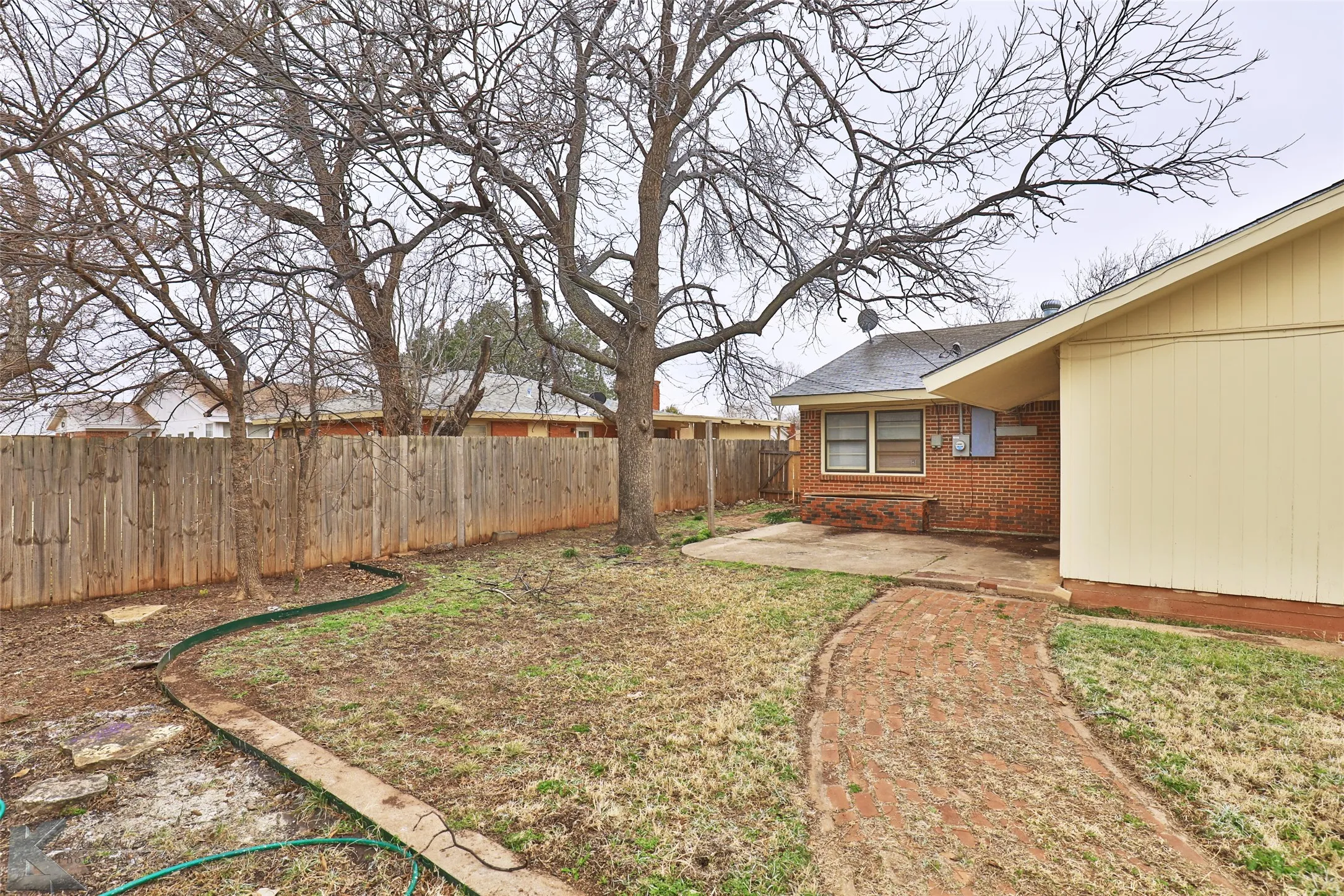 Single Family Residence For Rent in Taylor County , 1413 Westview Drive, Abilene, Texas 79603, 3 Bedroom, 2 Bathroom, Garage spaces, 1,785 Sqft, built in 1955, mls#21376039, Real Estate Agent in Abilene, Homes For Rent in Taylor county, Homes For Rent in Abilene, Realtor in Abilene Texas, Real Estate Brokerage Independent Realty Texas, Luminita Cordes Realtor