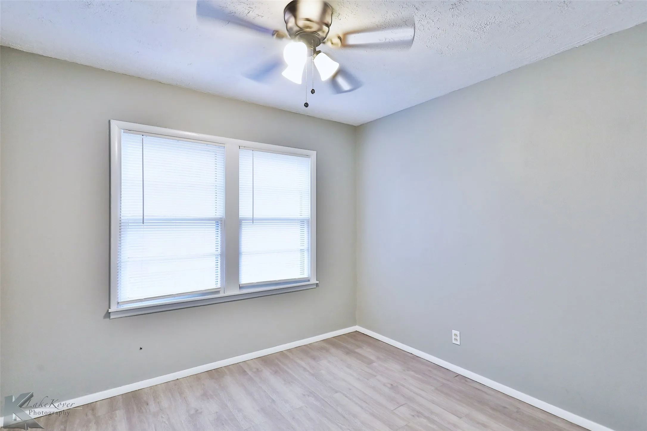 Single Family Residence For Rent in Taylor County , 1413 Westview Drive, Abilene, Texas 79603, 3 Bedroom, 2 Bathroom, Garage spaces, 1,785 Sqft, built in 1955, mls#21376039, Real Estate Agent in Abilene, Homes For Rent in Taylor county, Homes For Rent in Abilene, Realtor in Abilene Texas, Real Estate Brokerage Independent Realty Texas, Luminita Cordes Realtor