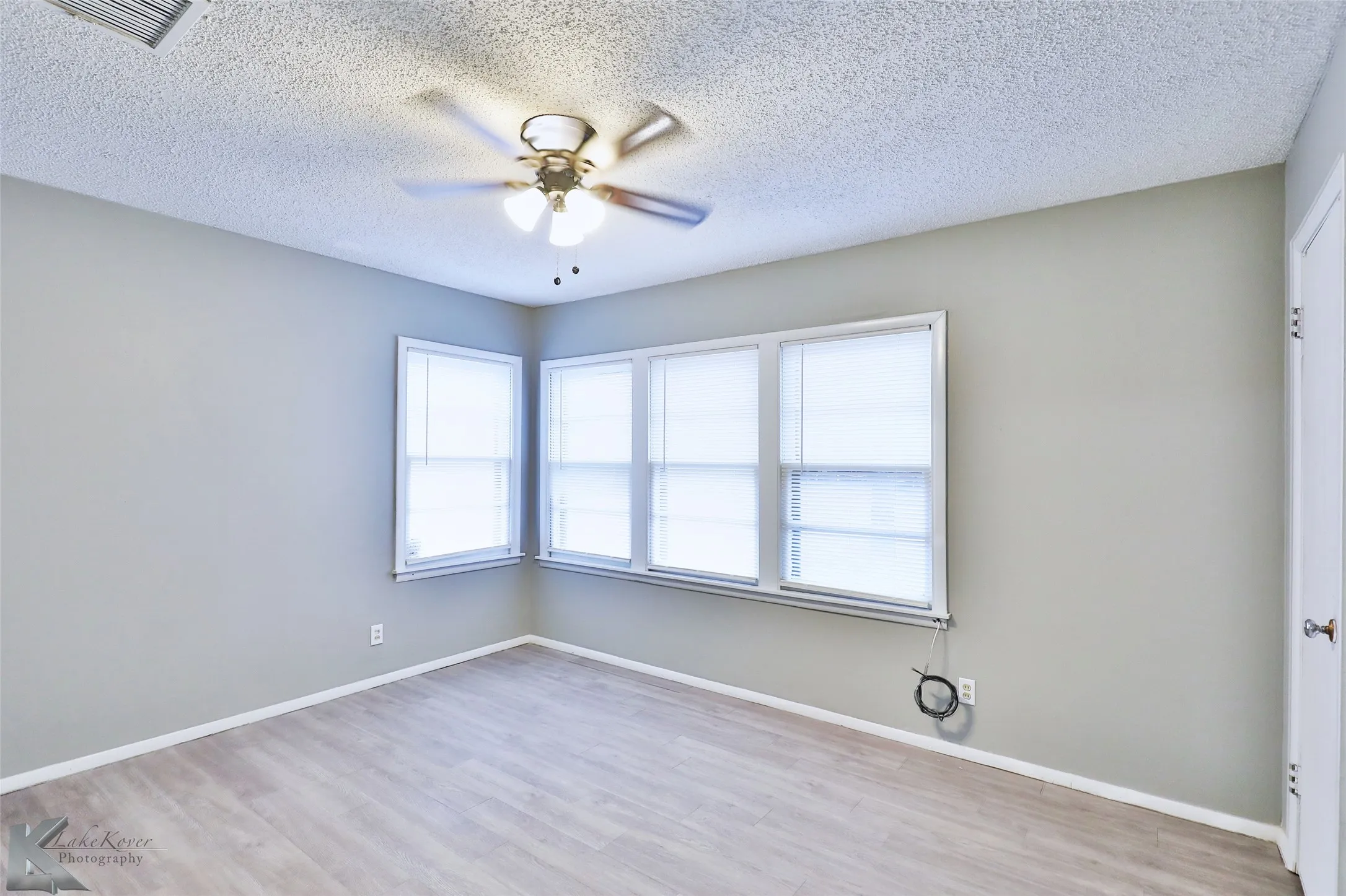 Single Family Residence For Rent in Taylor County , 1413 Westview Drive, Abilene, Texas 79603, 3 Bedroom, 2 Bathroom, Garage spaces, 1,785 Sqft, built in 1955, mls#21376039, Real Estate Agent in Abilene, Homes For Rent in Taylor county, Homes For Rent in Abilene, Realtor in Abilene Texas, Real Estate Brokerage Independent Realty Texas, Luminita Cordes Realtor
