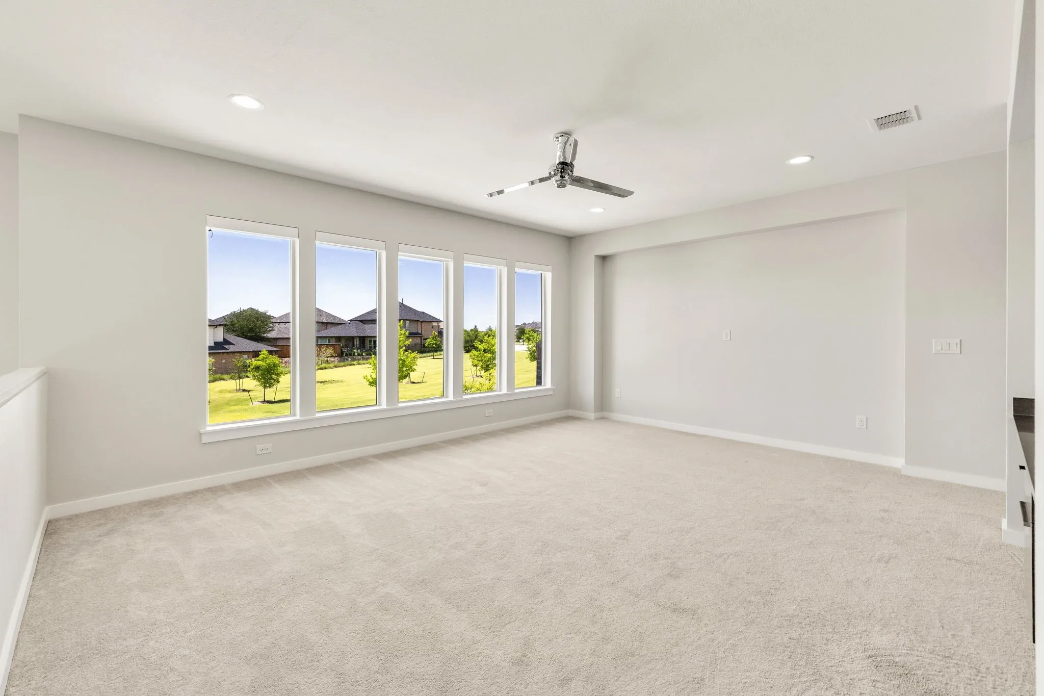 Single Family Residence For Sale in Denton County , 5118 Statesman Lane, Frisco, Texas 75036, 5 Bedroom, 6 Bathroom, 3 Garage spaces, 4,232 Sqft, built in 2016, mls#21373900, Real Estate Agent in Frisco, Homes For Sale in Denton county, Homes For Sale in Frisco, Realtor in Frisco Texas, Real Estate Brokerage Independent Realty Texas, Luminita Cordes Realtor