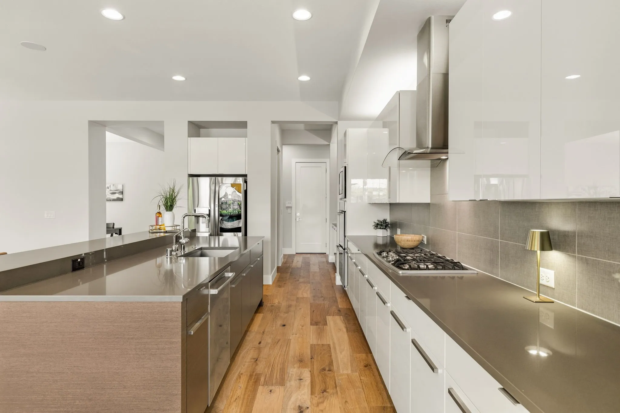 Single Family Residence For Sale in Denton County , 5118 Statesman Lane, Frisco, Texas 75036, 5 Bedroom, 6 Bathroom, 3 Garage spaces, 4,232 Sqft, built in 2016, mls#21373900, Real Estate Agent in Frisco, Homes For Sale in Denton county, Homes For Sale in Frisco, Realtor in Frisco Texas, Real Estate Brokerage Independent Realty Texas, Luminita Cordes Realtor