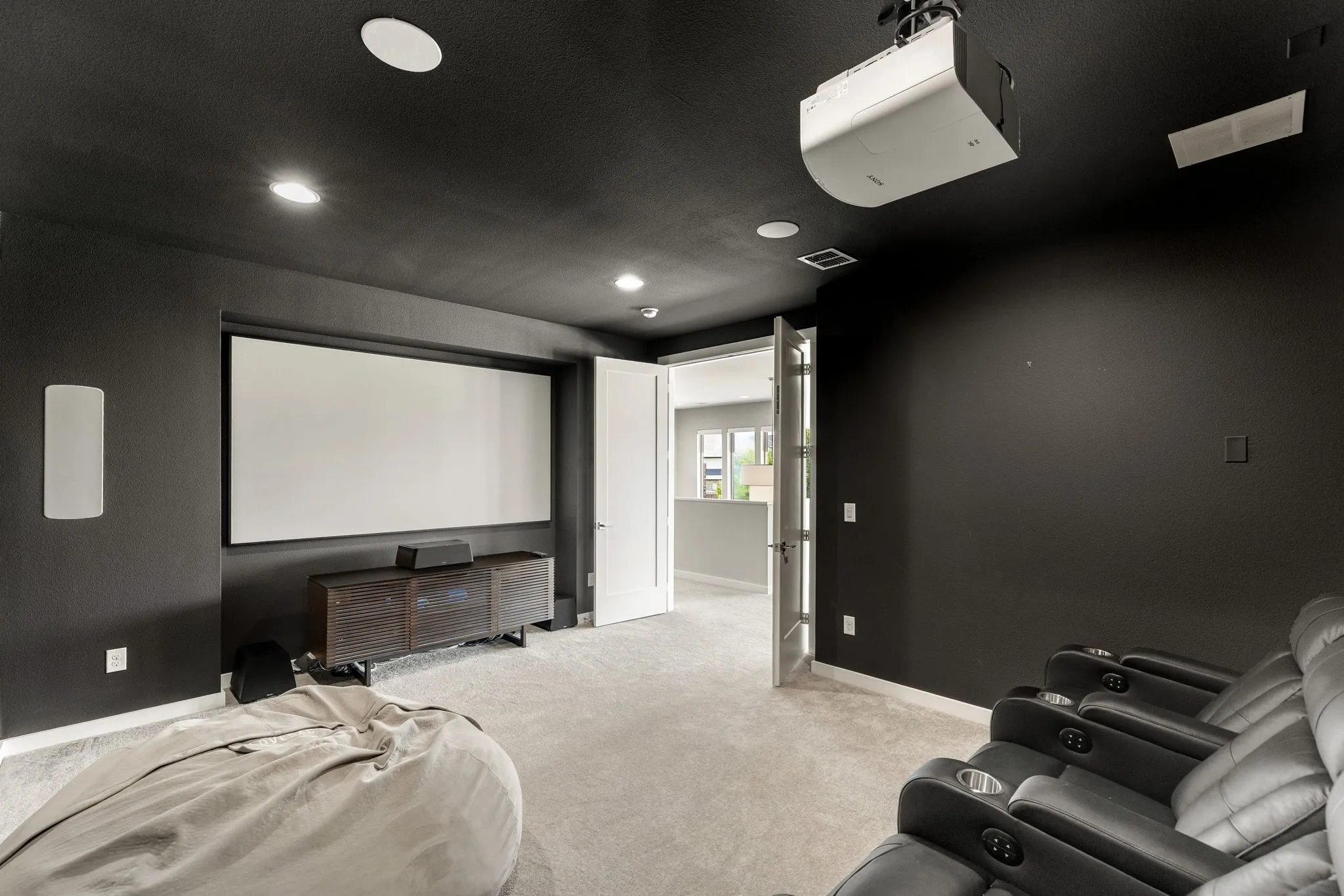 Single Family Residence For Sale in Denton County , 5118 Statesman Lane, Frisco, Texas 75036, 5 Bedroom, 6 Bathroom, 3 Garage spaces, 4,232 Sqft, built in 2016, mls#21373900, Real Estate Agent in Frisco, Homes For Sale in Denton county, Homes For Sale in Frisco, Realtor in Frisco Texas, Real Estate Brokerage Independent Realty Texas, Luminita Cordes Realtor