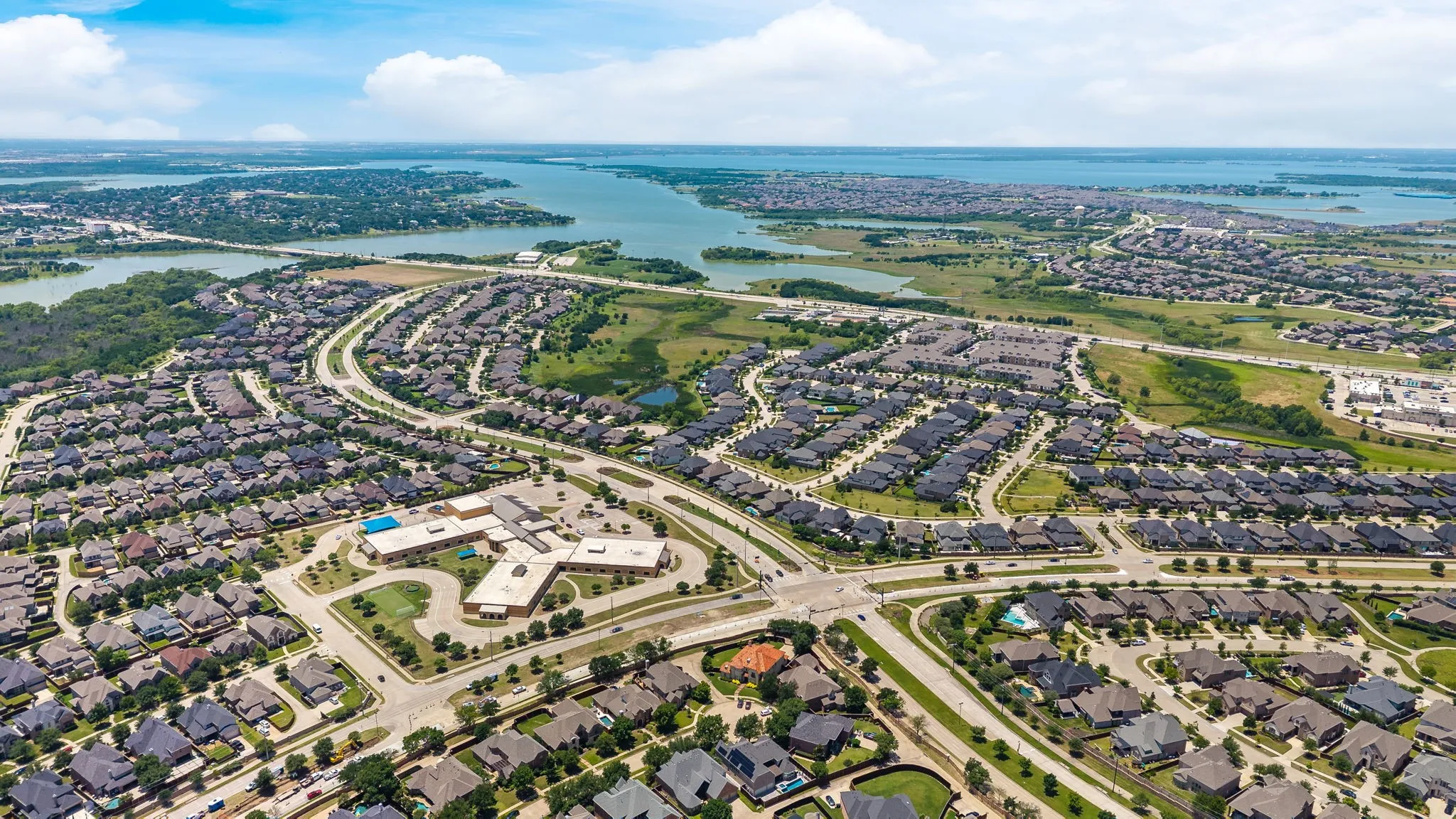 Single Family Residence For Sale in Denton County , 5118 Statesman Lane, Frisco, Texas 75036, 5 Bedroom, 6 Bathroom, 3 Garage spaces, 4,232 Sqft, built in 2016, mls#21373900, Real Estate Agent in Frisco, Homes For Sale in Denton county, Homes For Sale in Frisco, Realtor in Frisco Texas, Real Estate Brokerage Independent Realty Texas, Luminita Cordes Realtor