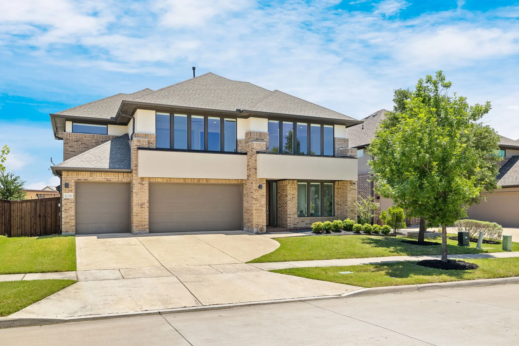 Single Family Residence For Sale in Denton County , 5118 Statesman Lane, Frisco, Texas 75036, 5 Bedroom, 6 Bathroom, 3 Garage spaces, 4,232 Sqft, built in 2016, mls#21373900, Real Estate Agent in Frisco, Homes For Sale in Denton county, Homes For Sale in Frisco, Realtor in Frisco Texas, Real Estate Brokerage Independent Realty Texas, Luminita Cordes Realtor