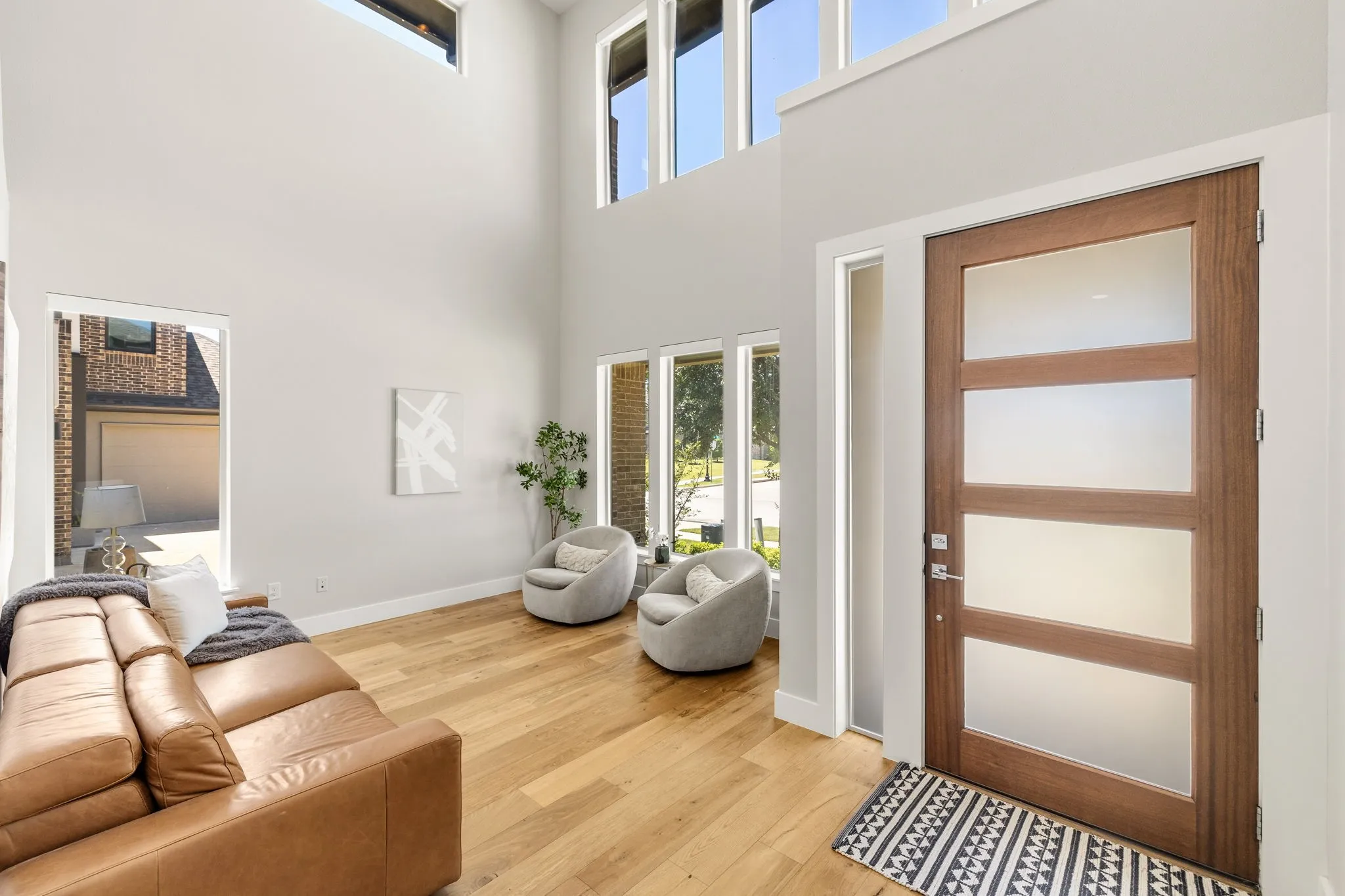 Single Family Residence For Sale in Denton County , 5118 Statesman Lane, Frisco, Texas 75036, 5 Bedroom, 6 Bathroom, 3 Garage spaces, 4,232 Sqft, built in 2016, mls#21373900, Real Estate Agent in Frisco, Homes For Sale in Denton county, Homes For Sale in Frisco, Realtor in Frisco Texas, Real Estate Brokerage Independent Realty Texas, Luminita Cordes Realtor