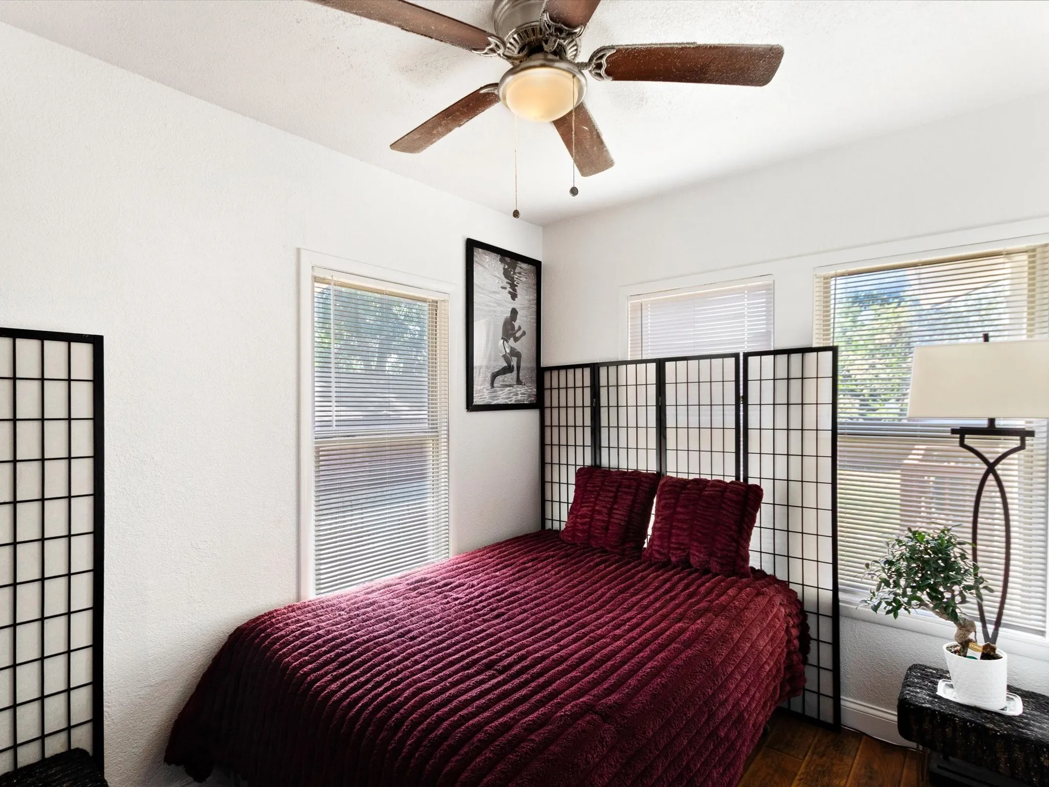 Single Family Residence For Sale in Tarrant County , 3024 Purington Avenue, Fort Worth, Texas 76103, 4 Bedroom, 2 Bathroom, 2 Garage spaces, 1,408 Sqft, built in 1927, mls#21362353, Real Estate Agent in Fort Worth, Homes For Sale in Tarrant county, Homes For Sale in Fort Worth, Realtor in Fort Worth Texas, Real Estate Brokerage Independent Realty Texas, Luminita Cordes Realtor
