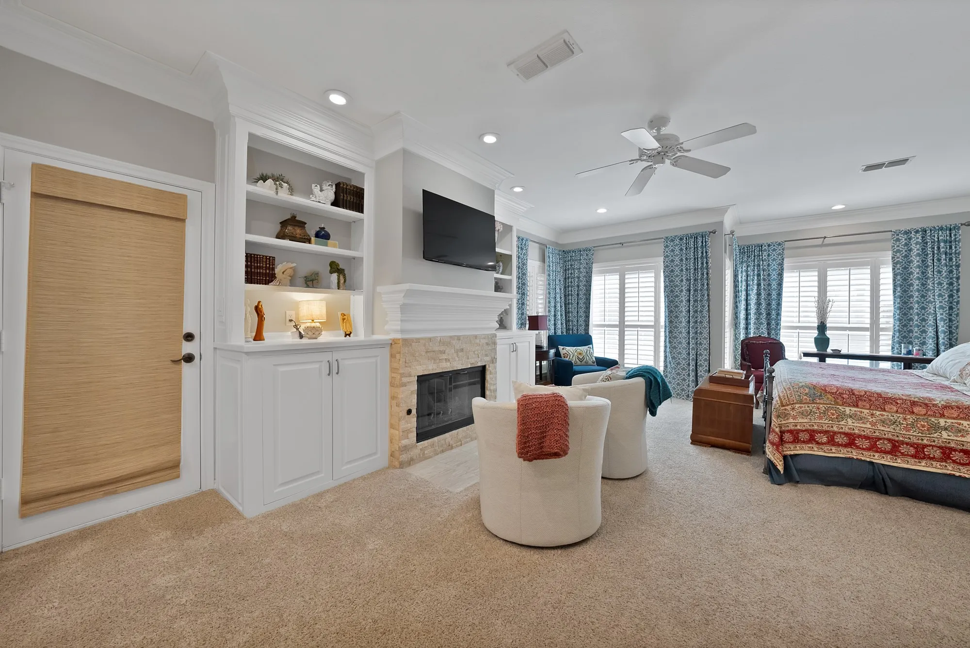 Single Family Residence For Sale in Tarrant County , 3008 Cambridge Drive, Arlington, Texas 76013, 4 Bedroom, 3 Bathroom, 2 Garage spaces, 2,833 Sqft, built in 1966, mls#21374995, Real Estate Agent in Arlington, Homes For Sale in Tarrant county, Homes For Sale in Arlington, Realtor in Arlington Texas, Real Estate Brokerage Independent Realty Texas, Luminita Cordes Realtor