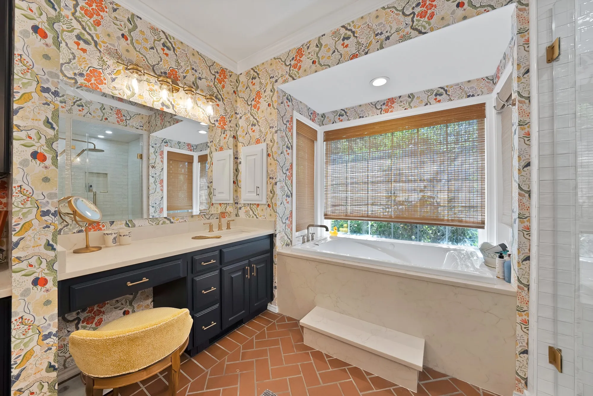Single Family Residence For Sale in Tarrant County , 3008 Cambridge Drive, Arlington, Texas 76013, 4 Bedroom, 3 Bathroom, 2 Garage spaces, 2,833 Sqft, built in 1966, mls#21374995, Real Estate Agent in Arlington, Homes For Sale in Tarrant county, Homes For Sale in Arlington, Realtor in Arlington Texas, Real Estate Brokerage Independent Realty Texas, Luminita Cordes Realtor
