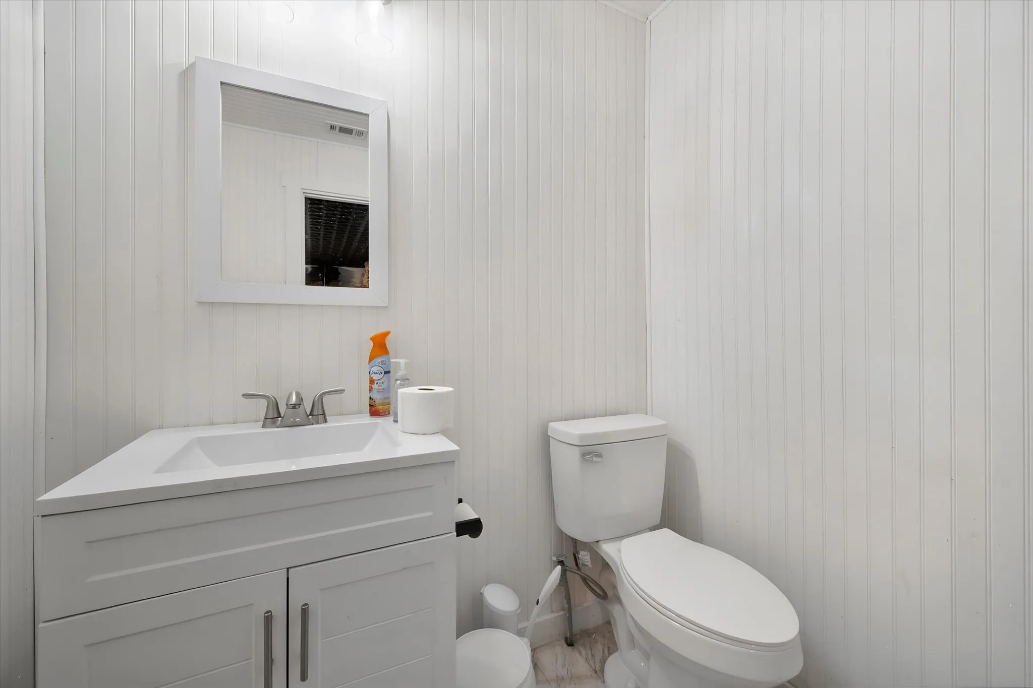 Single Family Residence For Sale in Freestone County , 503. E Commerce Street 513, Fairfield, Texas 75840, 1 Bedroom, 2 Bathroom, Garage spaces, 4,200 Sqft, built in 1979, mls#21376044, Real Estate Agent in Fairfield, Homes For Sale in Freestone county, Homes For Sale in Fairfield, Realtor in Fairfield Texas, Real Estate Brokerage Independent Realty Texas, Luminita Cordes Realtor