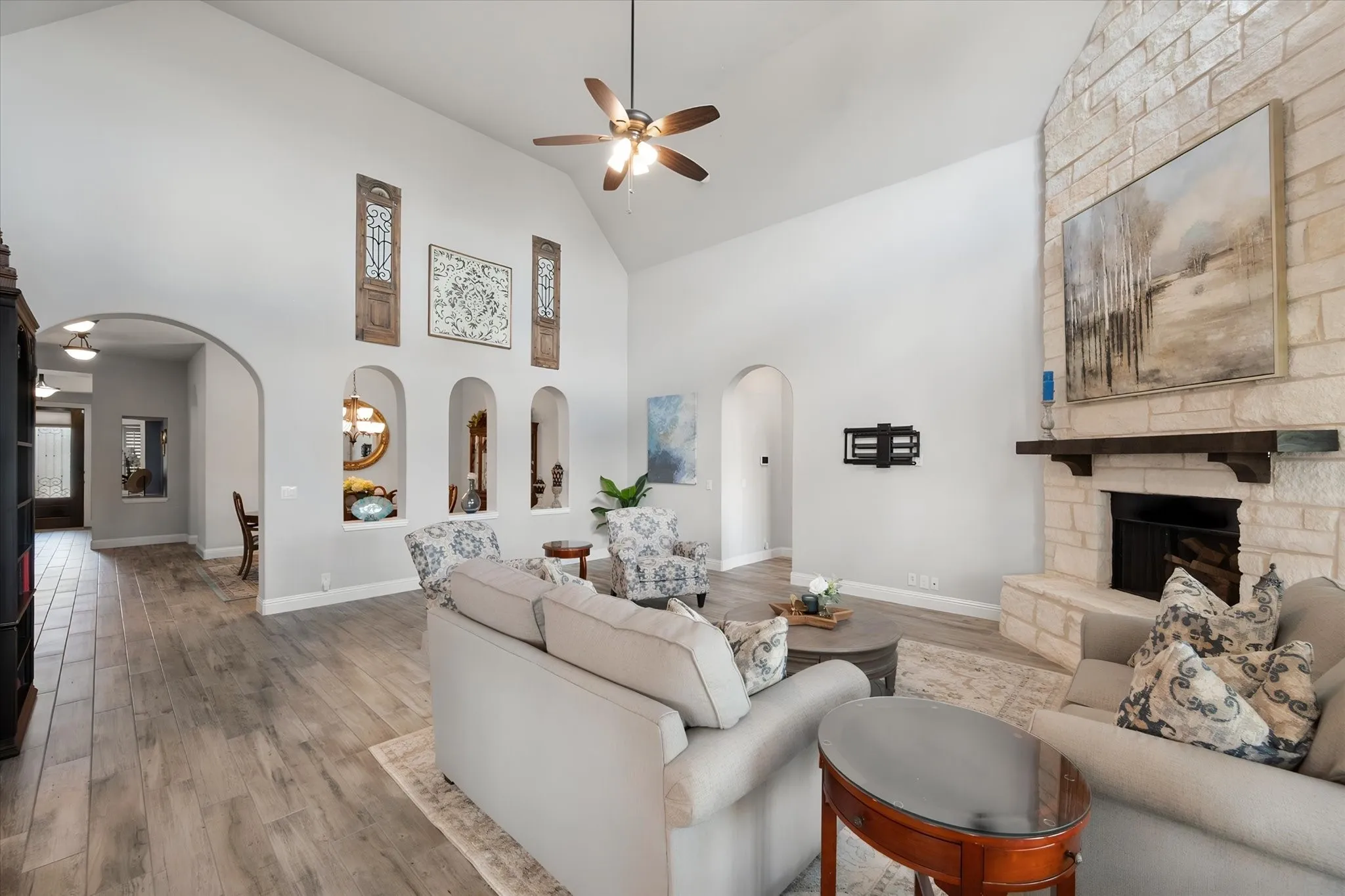 Single Family Residence For Sale in Ellis County , 2442 Turning Leaf Lane, Midlothian, Texas 76065, 4 Bedroom, 3 Bathroom, 3 Garage spaces, 2,770 Sqft, built in 2020, mls#21374097, Real Estate Agent in Midlothian, Homes For Sale in Ellis county, Homes For Sale in Midlothian, Realtor in Midlothian Texas, Real Estate Brokerage Independent Realty Texas, Luminita Cordes Realtor