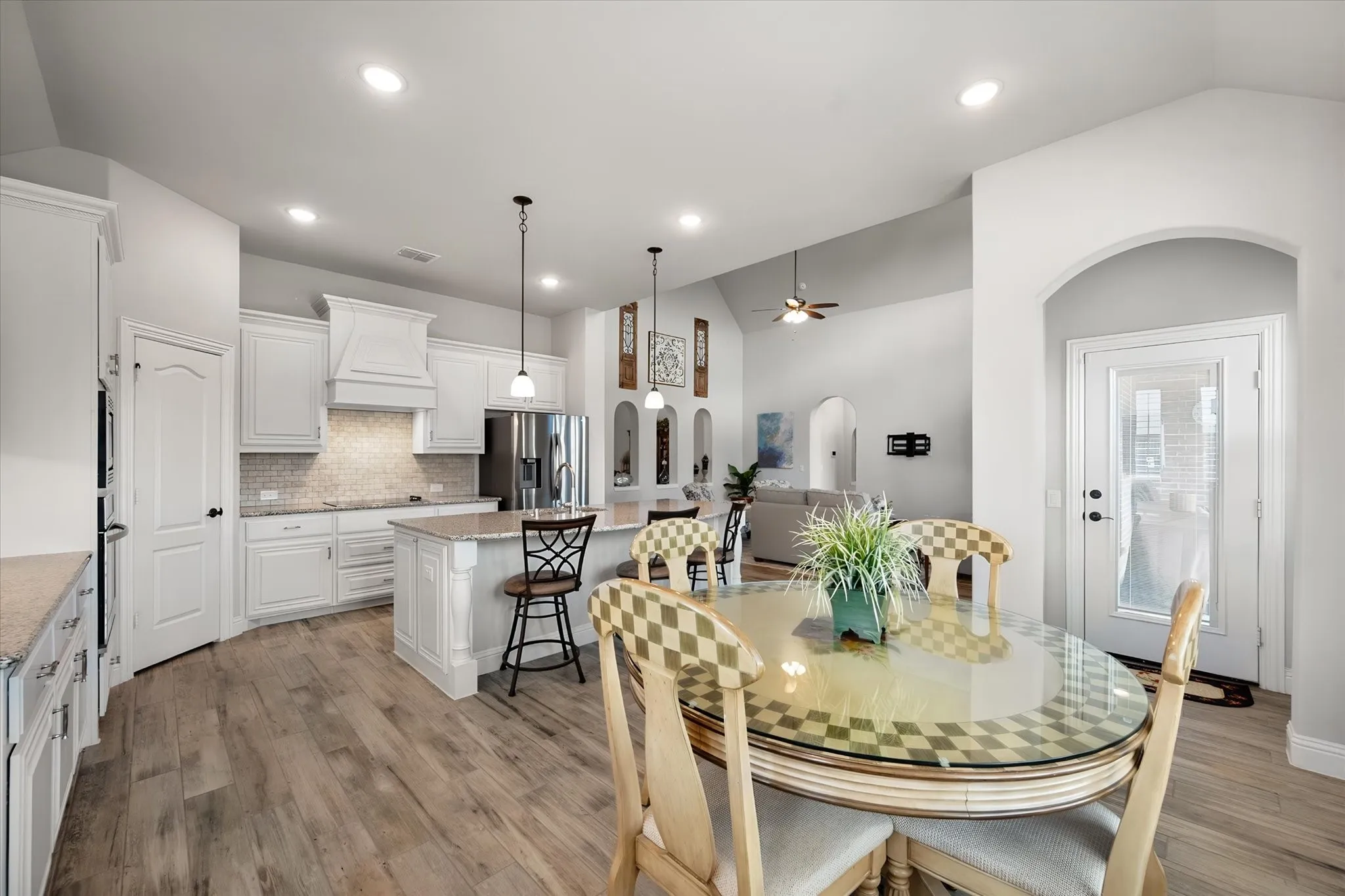 Single Family Residence For Sale in Ellis County , 2442 Turning Leaf Lane, Midlothian, Texas 76065, 4 Bedroom, 3 Bathroom, 3 Garage spaces, 2,770 Sqft, built in 2020, mls#21374097, Real Estate Agent in Midlothian, Homes For Sale in Ellis county, Homes For Sale in Midlothian, Realtor in Midlothian Texas, Real Estate Brokerage Independent Realty Texas, Luminita Cordes Realtor