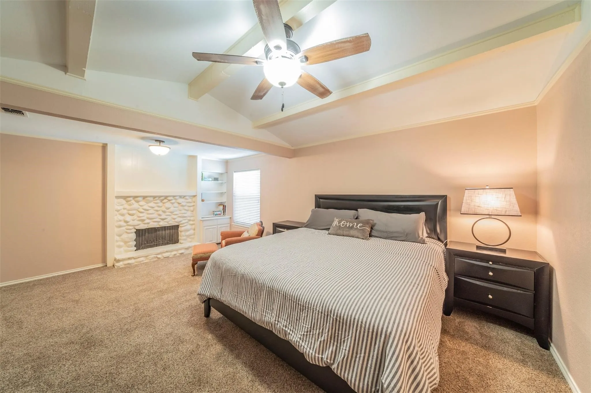 Single Family Residence For Sale in Tarrant County , 1804 Lincolnshire Drive, Bedford, Texas 76021, 3 Bedroom, 2 Bathroom, 2 Garage spaces, 2,546 Sqft, built in 1972, mls#21376018, Real Estate Agent in Bedford, Homes For Sale in Tarrant county, Homes For Sale in Bedford, Realtor in Bedford Texas, Real Estate Brokerage Independent Realty Texas, Luminita Cordes Realtor