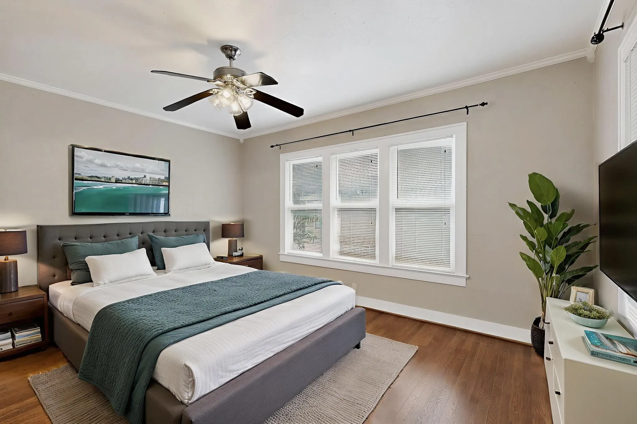 Duplex For Rent in Dallas County , 5934 Velasco Avenue, Dallas, Texas 75206, 1 Bedroom, 1 Bathroom, Garage spaces, 932 Sqft, built in 1926, mls#21351309, Real Estate Agent in Dallas, Homes For Rent in Dallas county, Homes For Rent in Dallas, Realtor in Dallas Texas, Real Estate Brokerage Independent Realty Texas, Luminita Cordes Realtor