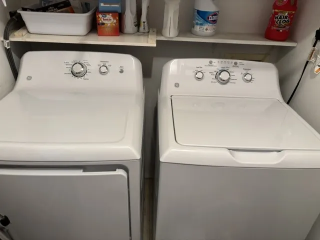 Washer & Dryer will stay