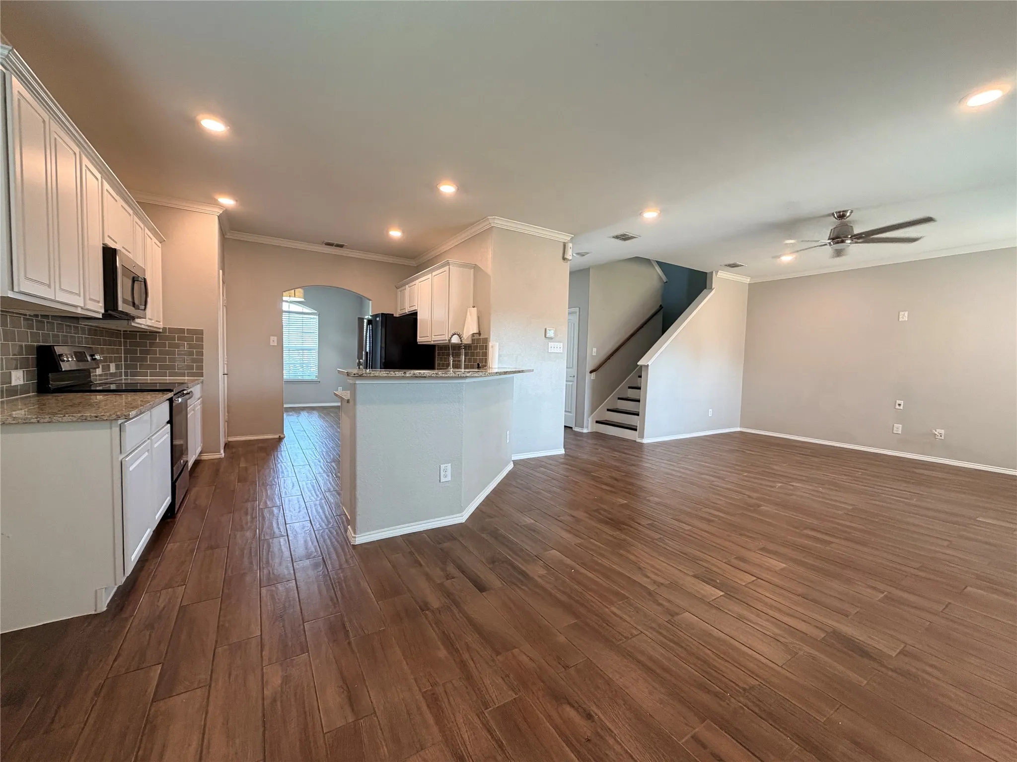 Single Family Residence For Rent in Kaufman County , 4103 Portrush Drive, Heartland, Texas 75126, 4 Bedroom, 3 Bathroom, 2 Garage spaces, 2,760 Sqft, built in 2016, mls#21361578, Real Estate Agent in Heartland, Homes For Rent in Kaufman county, Homes For Rent in Heartland, Realtor in Heartland Texas, Real Estate Brokerage Independent Realty Texas, Luminita Cordes Realtor