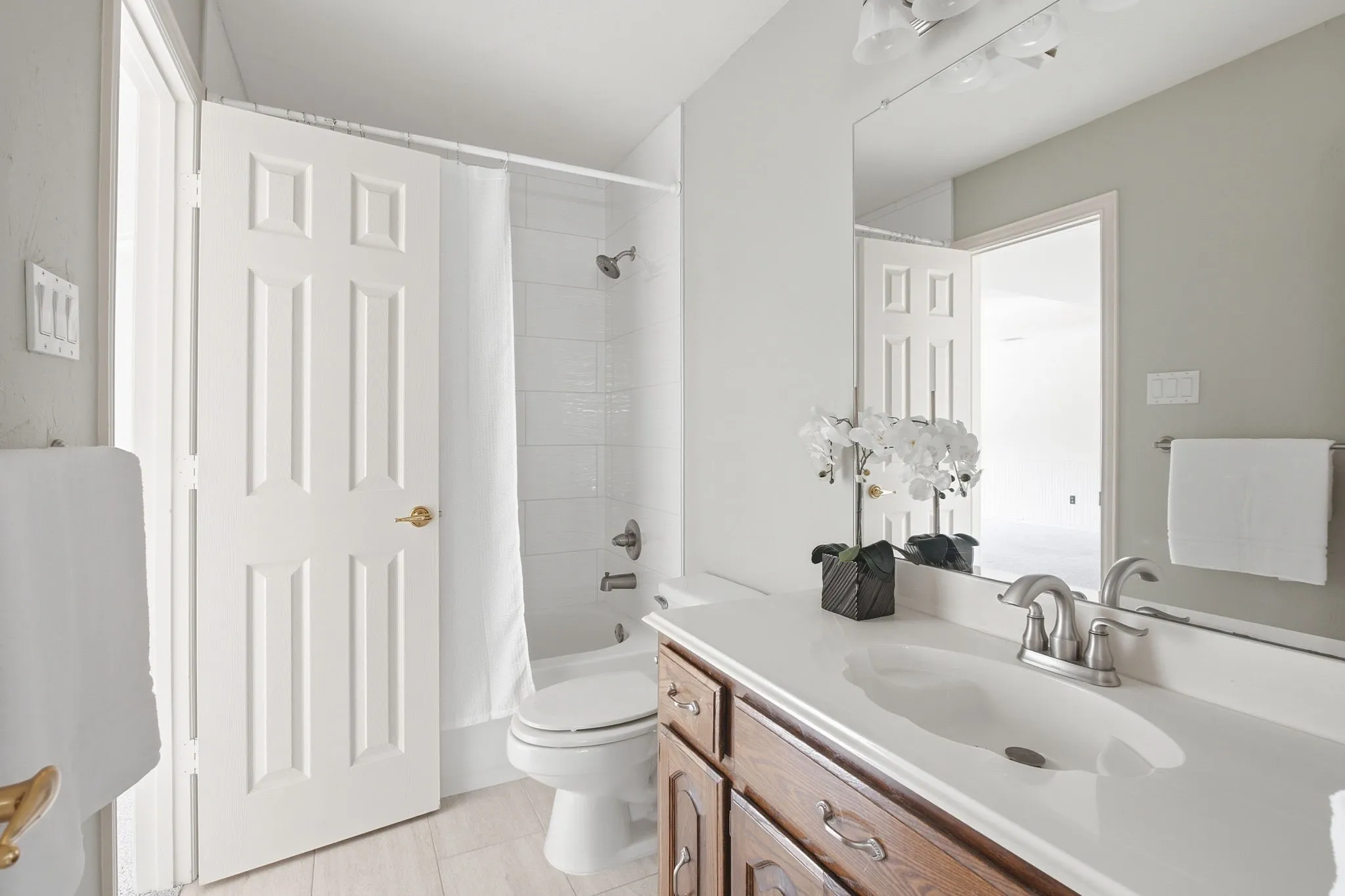 Single Family Residence For Sale in Collin County , 657 Oakdale Drive, Plano, Texas 75025, 4 Bedroom, 4 Bathroom, 3 Garage spaces, 3,845 Sqft, built in 1990, mls#21365272, Real Estate Agent in Plano, Homes For Sale in Collin county, Homes For Sale in Plano, Realtor in Plano Texas, Real Estate Brokerage Independent Realty Texas, Luminita Cordes Realtor