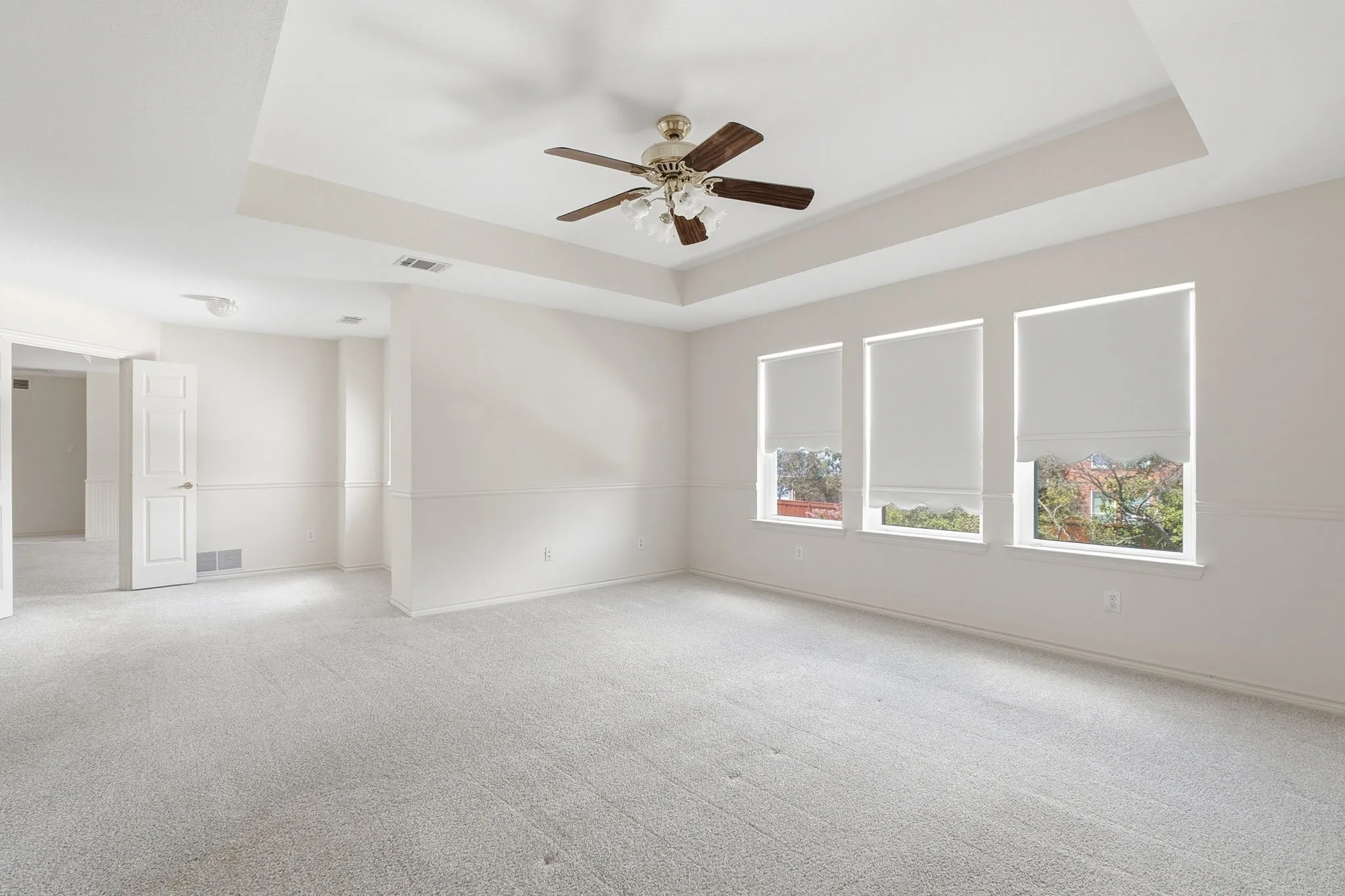 Single Family Residence For Sale in Collin County , 657 Oakdale Drive, Plano, Texas 75025, 4 Bedroom, 4 Bathroom, 3 Garage spaces, 3,845 Sqft, built in 1990, mls#21365272, Real Estate Agent in Plano, Homes For Sale in Collin county, Homes For Sale in Plano, Realtor in Plano Texas, Real Estate Brokerage Independent Realty Texas, Luminita Cordes Realtor